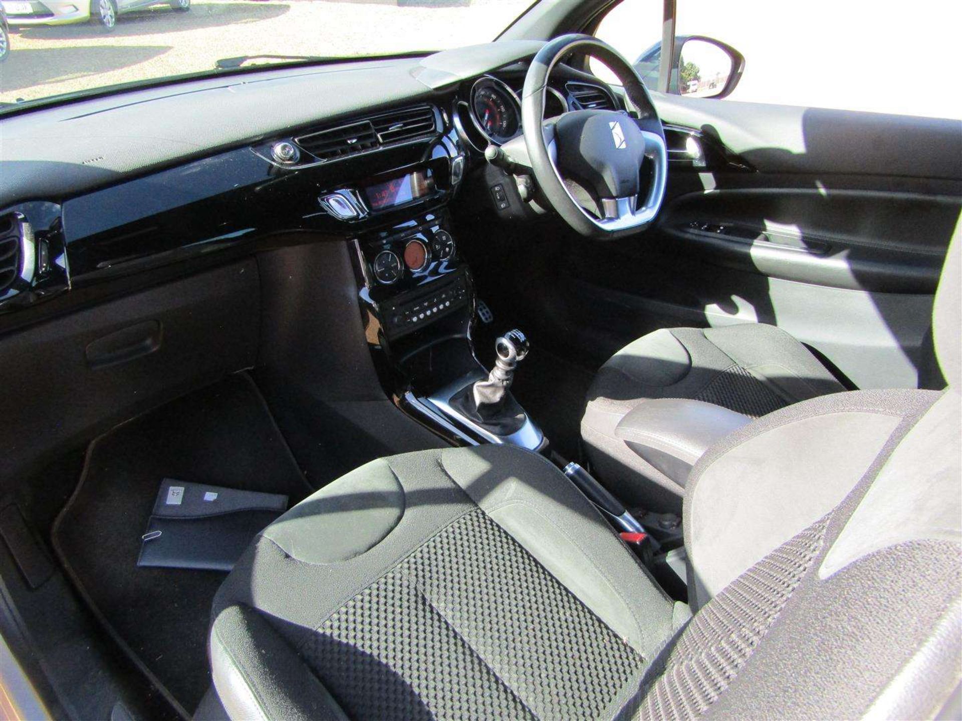 2015 CITROEN DS3 DSIRE BLUEHDI - Image 14 of 24