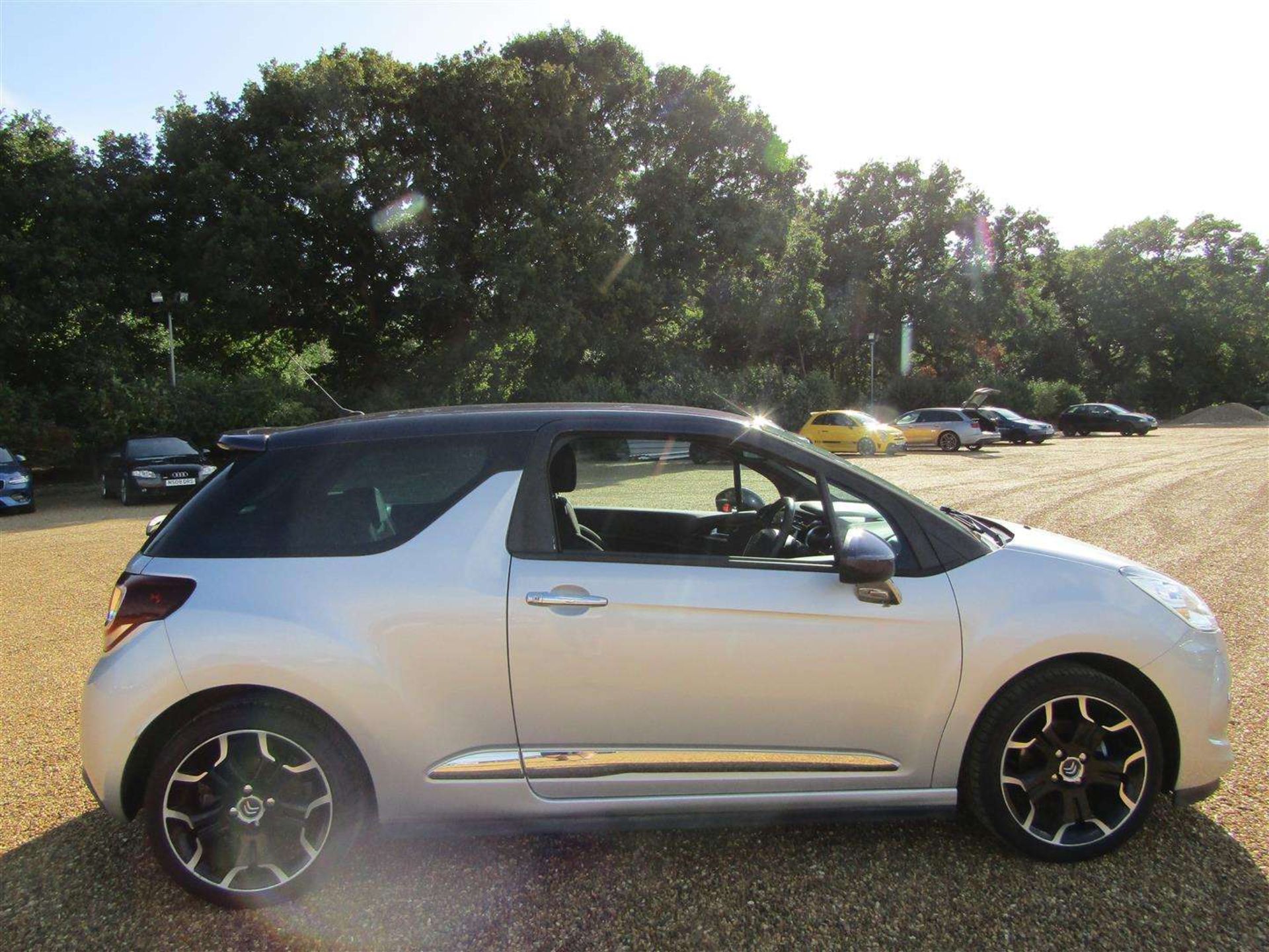 2015 CITROEN DS3 DSIRE BLUEHDI - Image 21 of 24