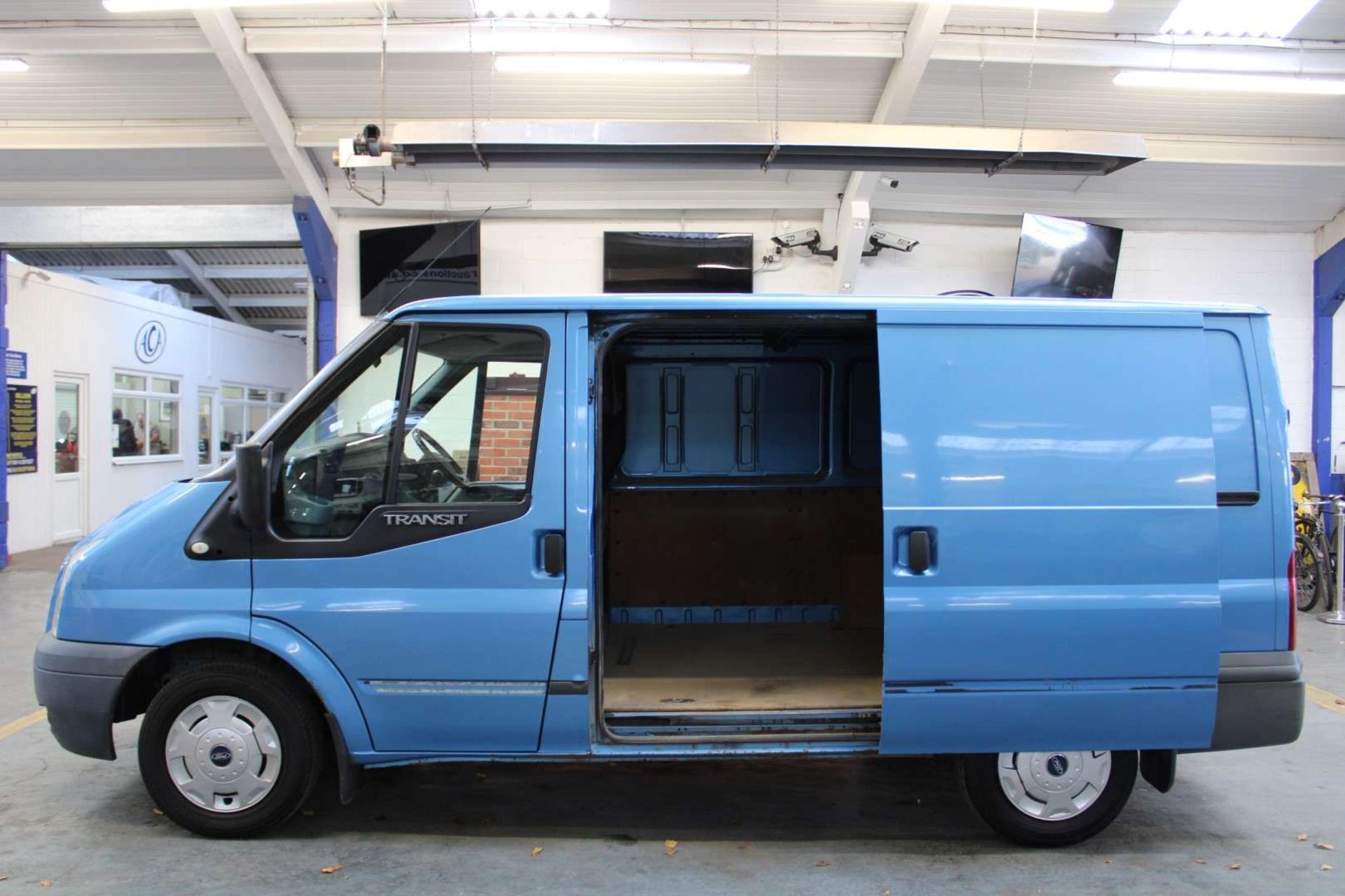 2010 FORD TRANSIT 85 T260M TREND - Image 5 of 30