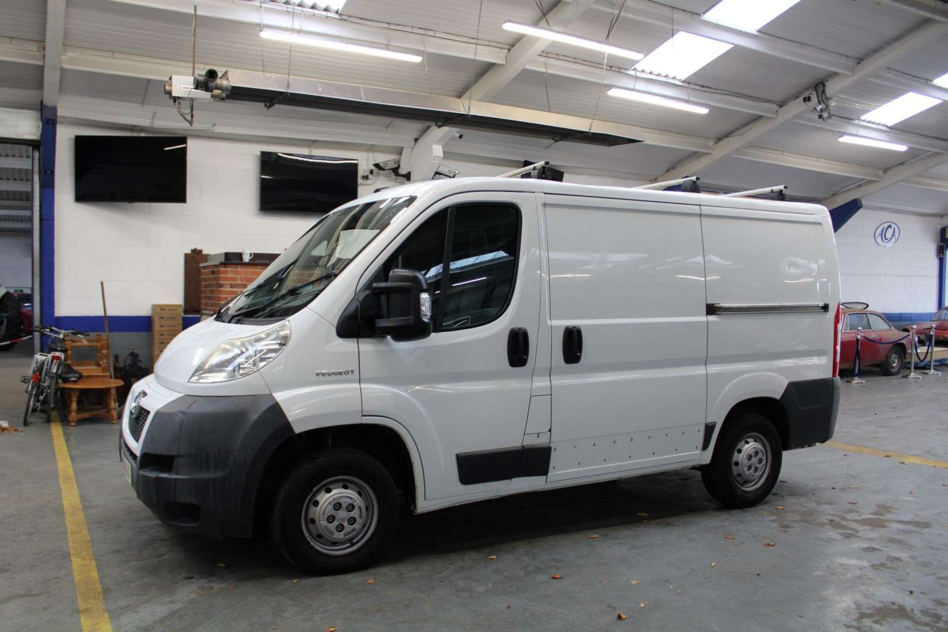 2008 PEUGEOT BOXER 330 SWB