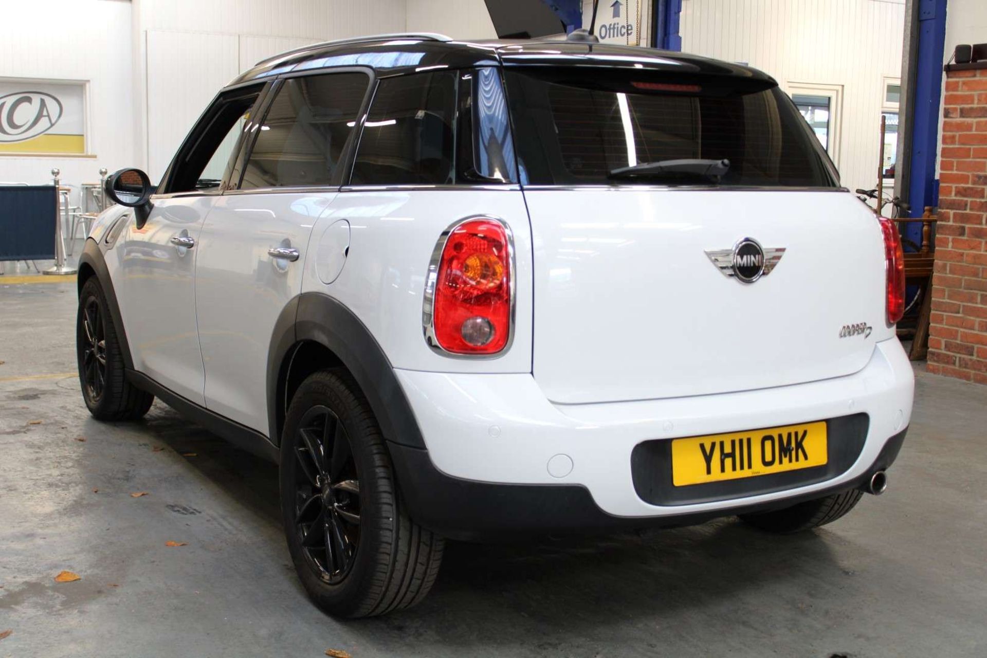 2011 MINI COUNTRYMAN COOPER D - Image 3 of 26