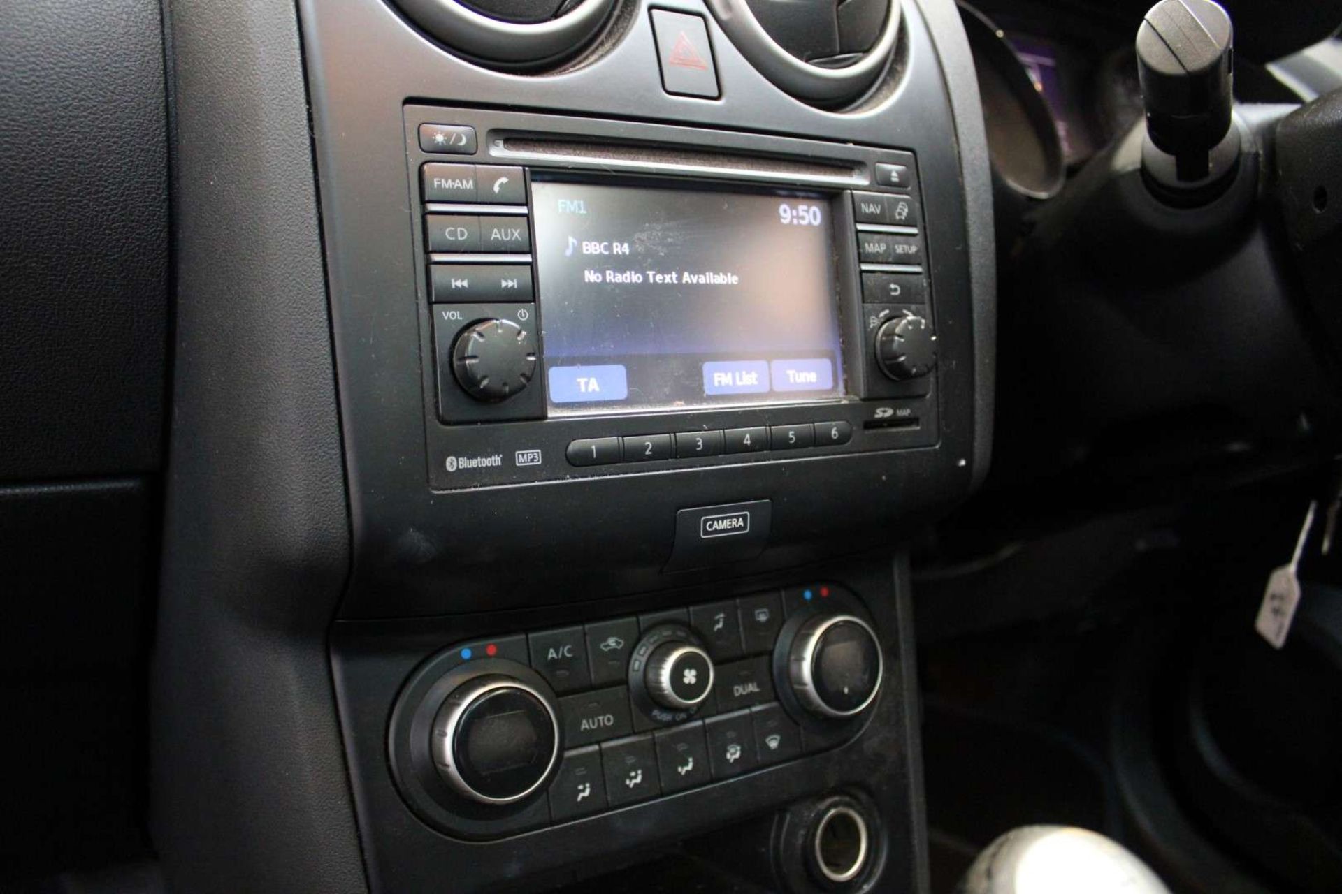 2011 NISSAN QASHQAI N-TEC + DCI - Image 17 of 27