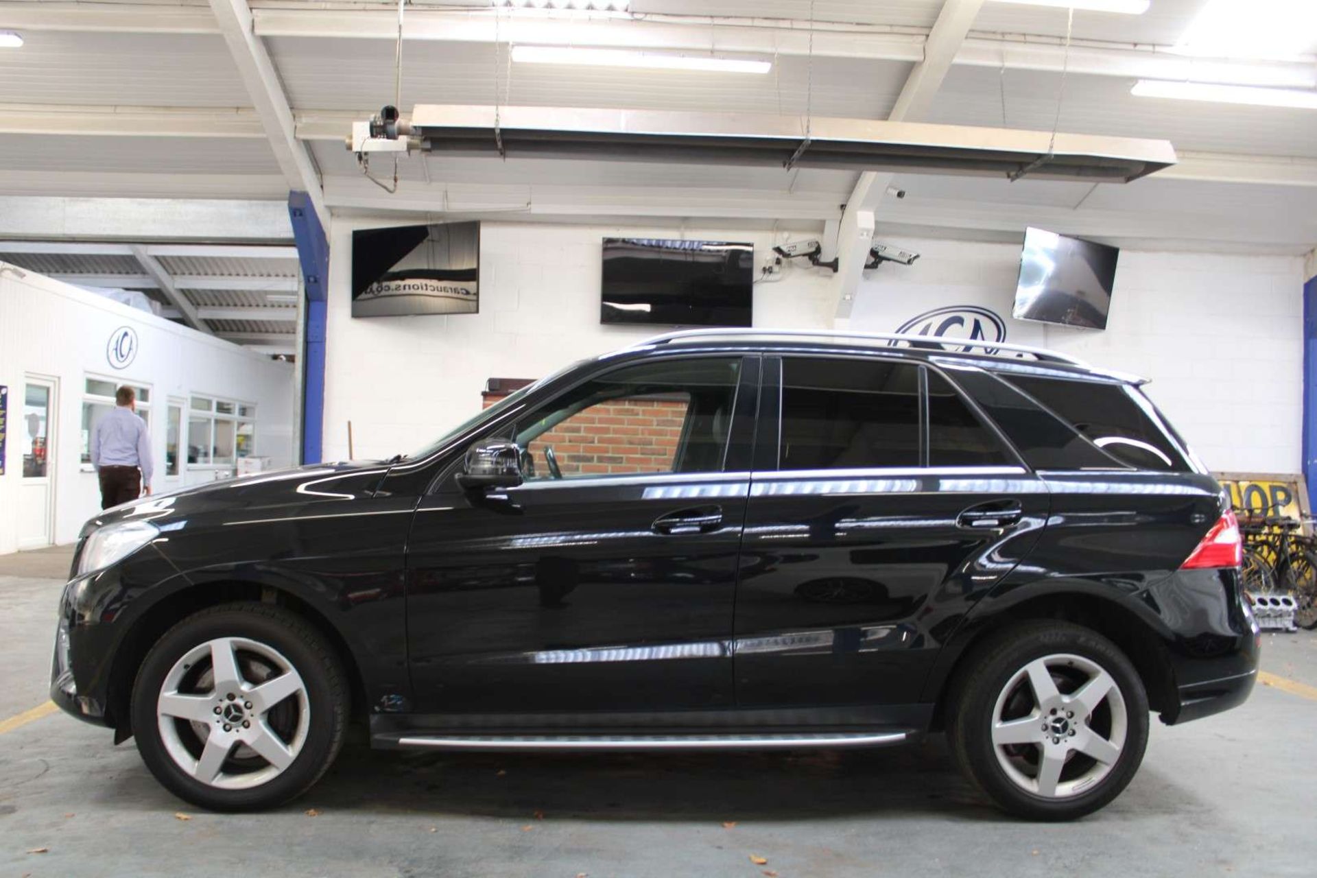 2013 MERC ML350 AMG SPORT BLUETEC A - Image 2 of 27