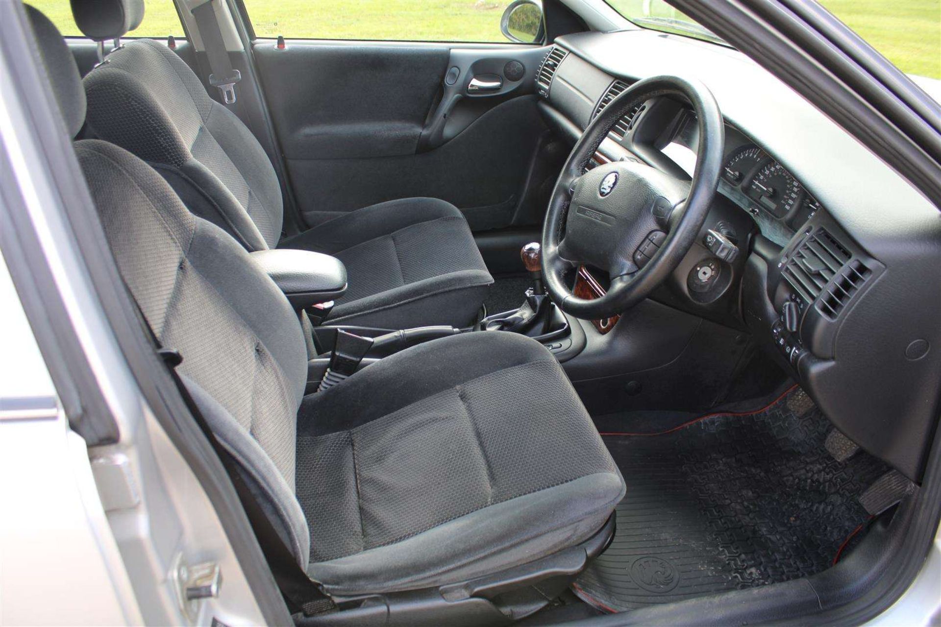 2002 VAUXHALL VECTRA CD - Image 5 of 24