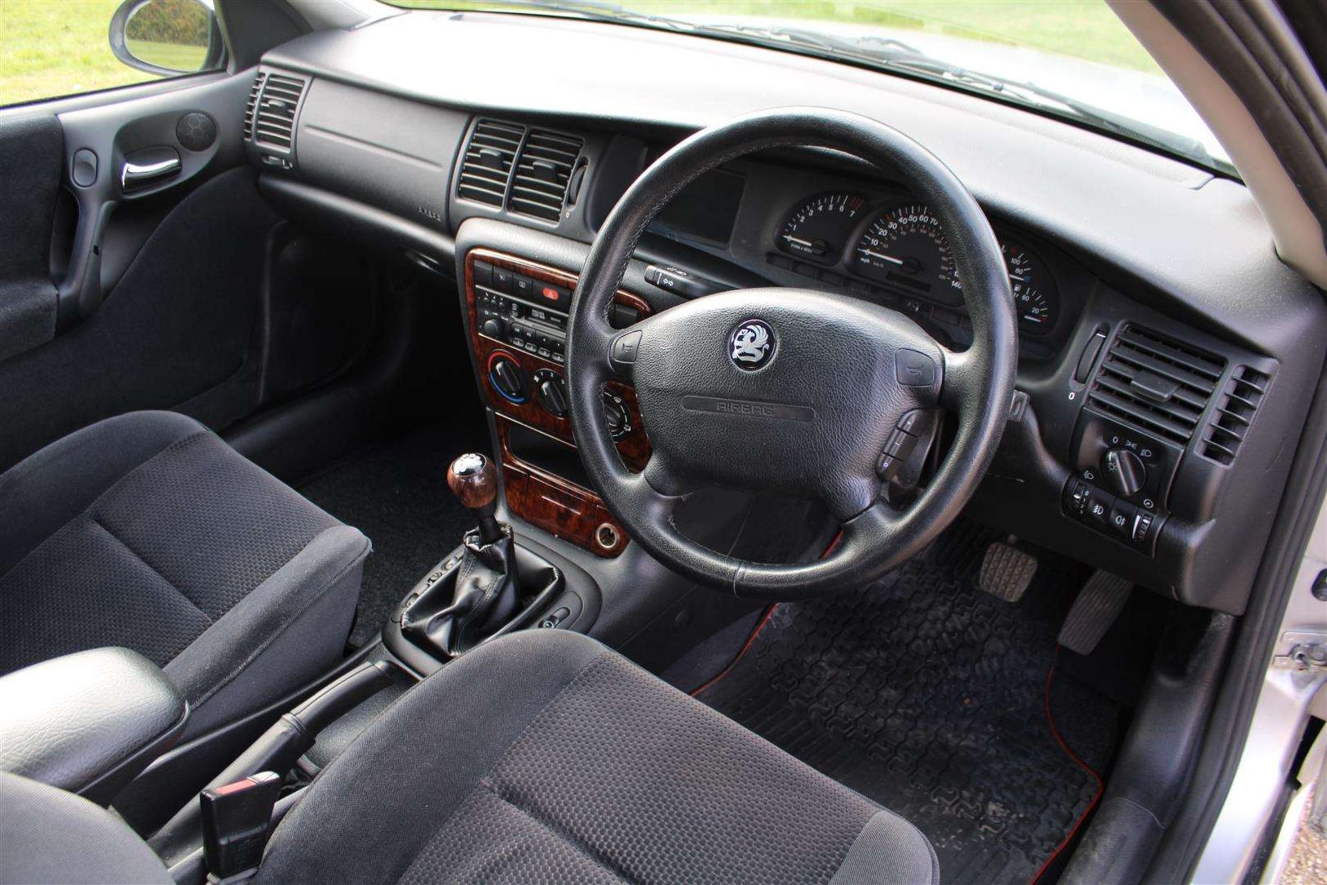 2002 VAUXHALL VECTRA CD - Image 6 of 24