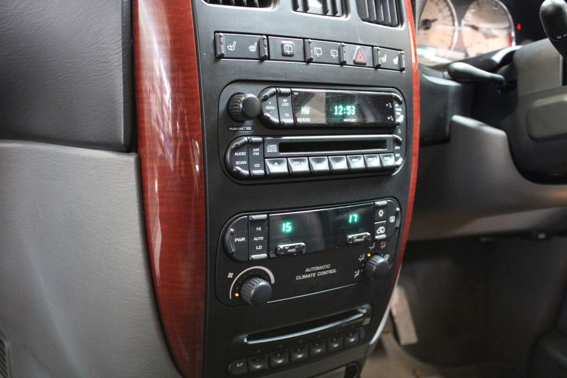 2005 CHRYSLER GRAND VOYAGER LTD AUTO - Image 29 of 30