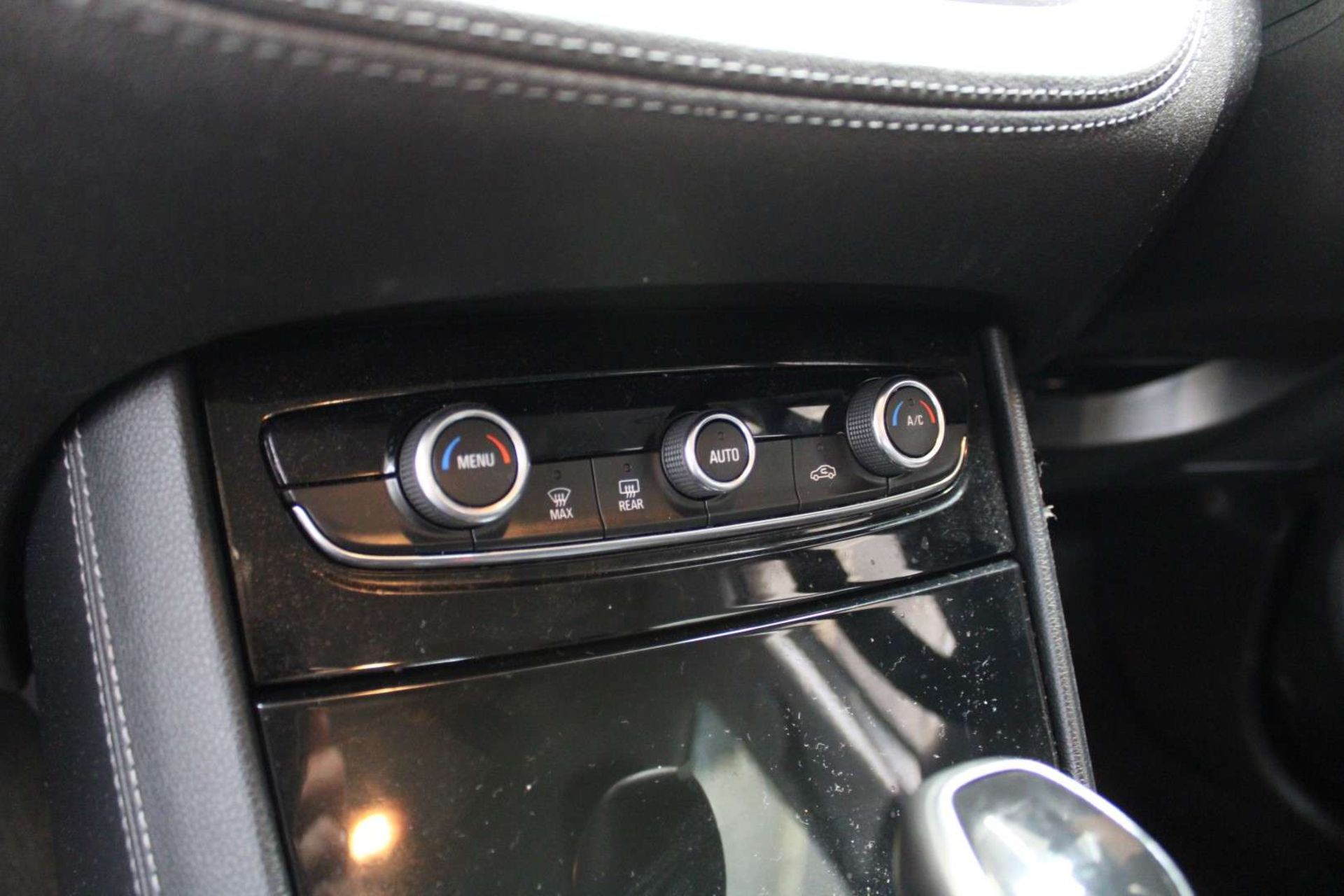 2018 VAUXHALL GRANDLAND X SE T/D&nbsp; - Image 18 of 25