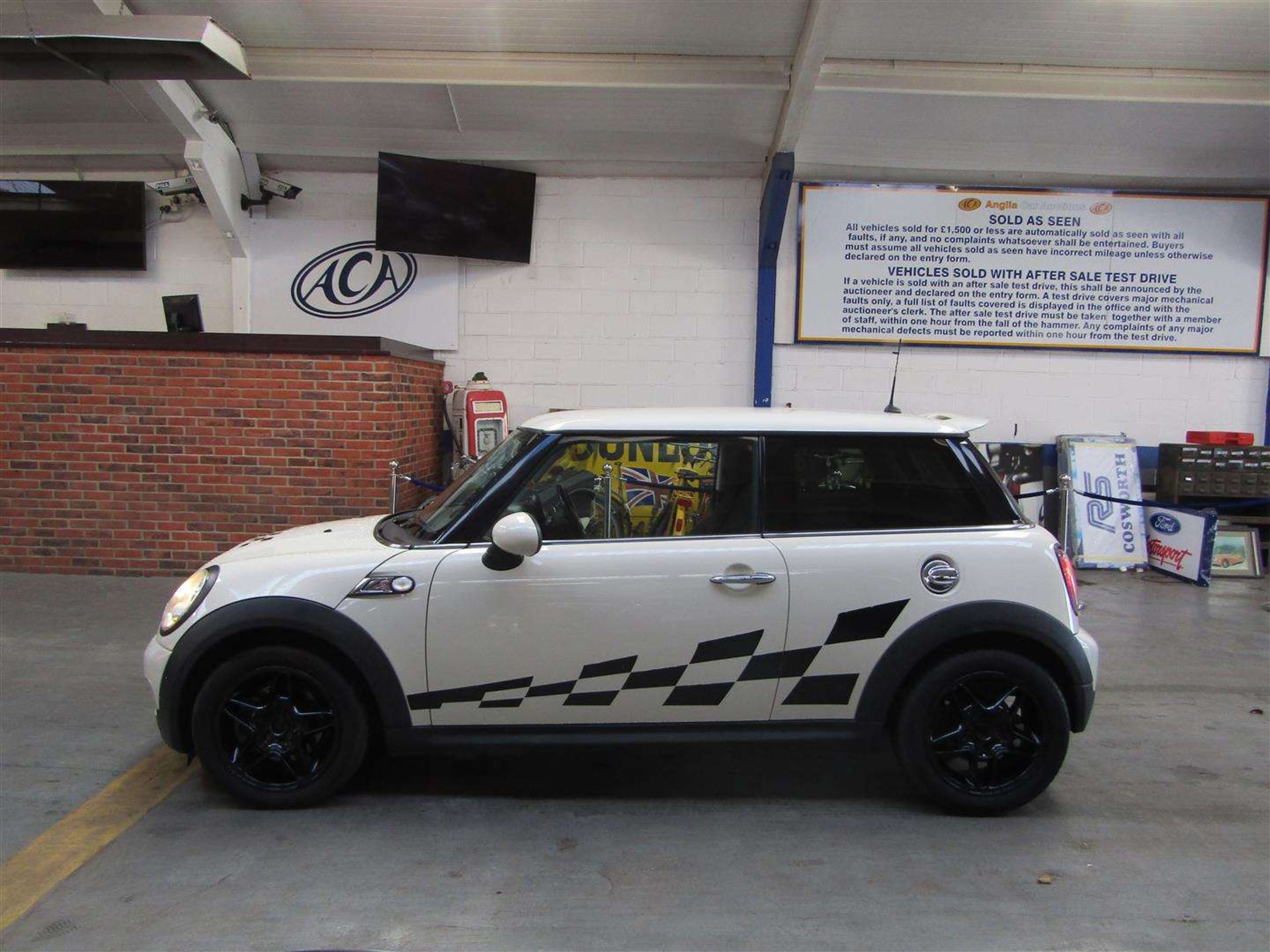 2010 MINI COOPER S - Image 2 of 22