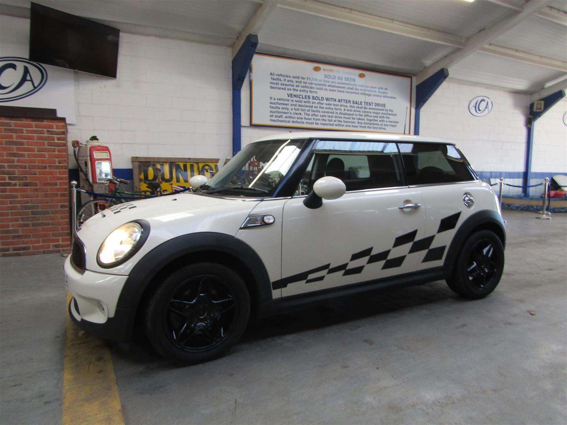 2010 MINI COOPER S