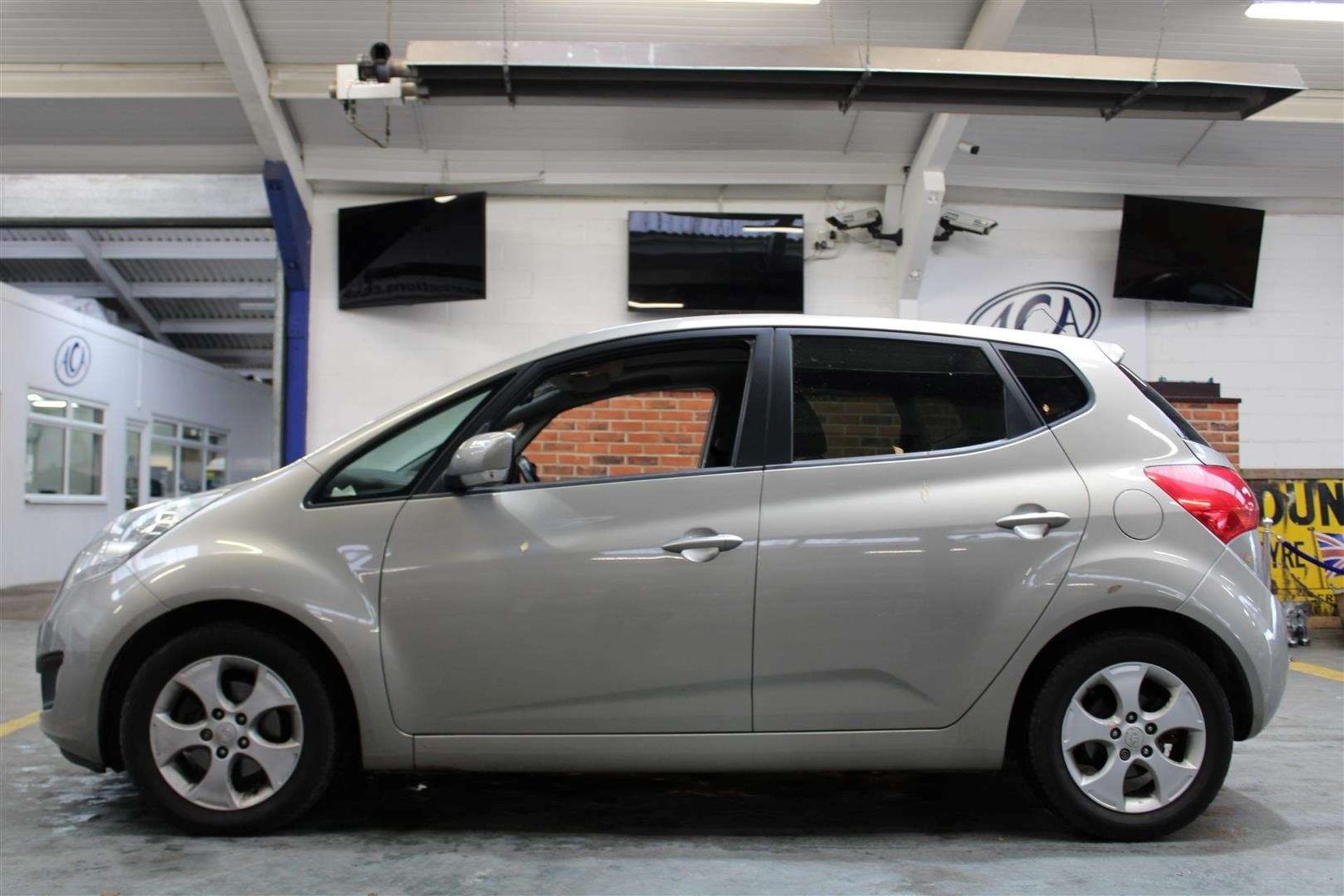 2012 KIA VENGA 3 SAT NAV ECODYNAMICS - Image 2 of 25