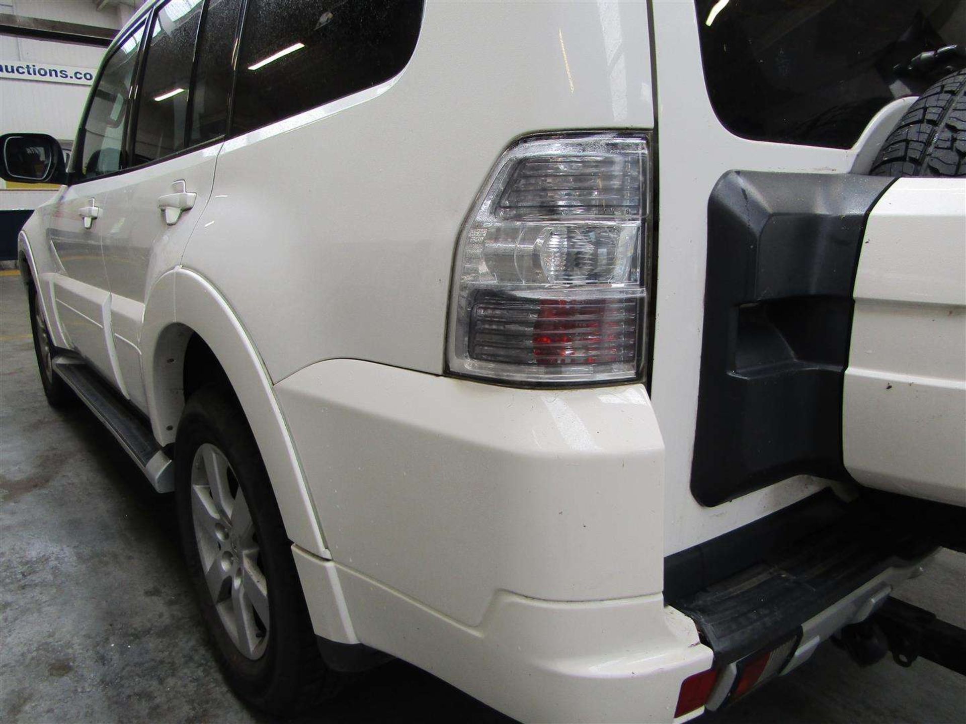 2010 MITSUBISHI SHOGUN EQUIPPE DI-D - Image 19 of 27