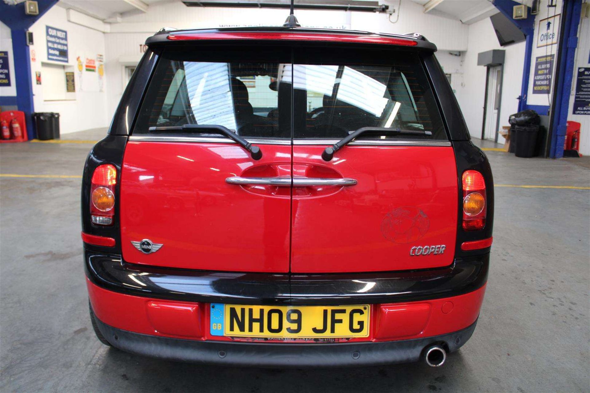 2009 MINI COOPER CLUBMAN - Image 5 of 24