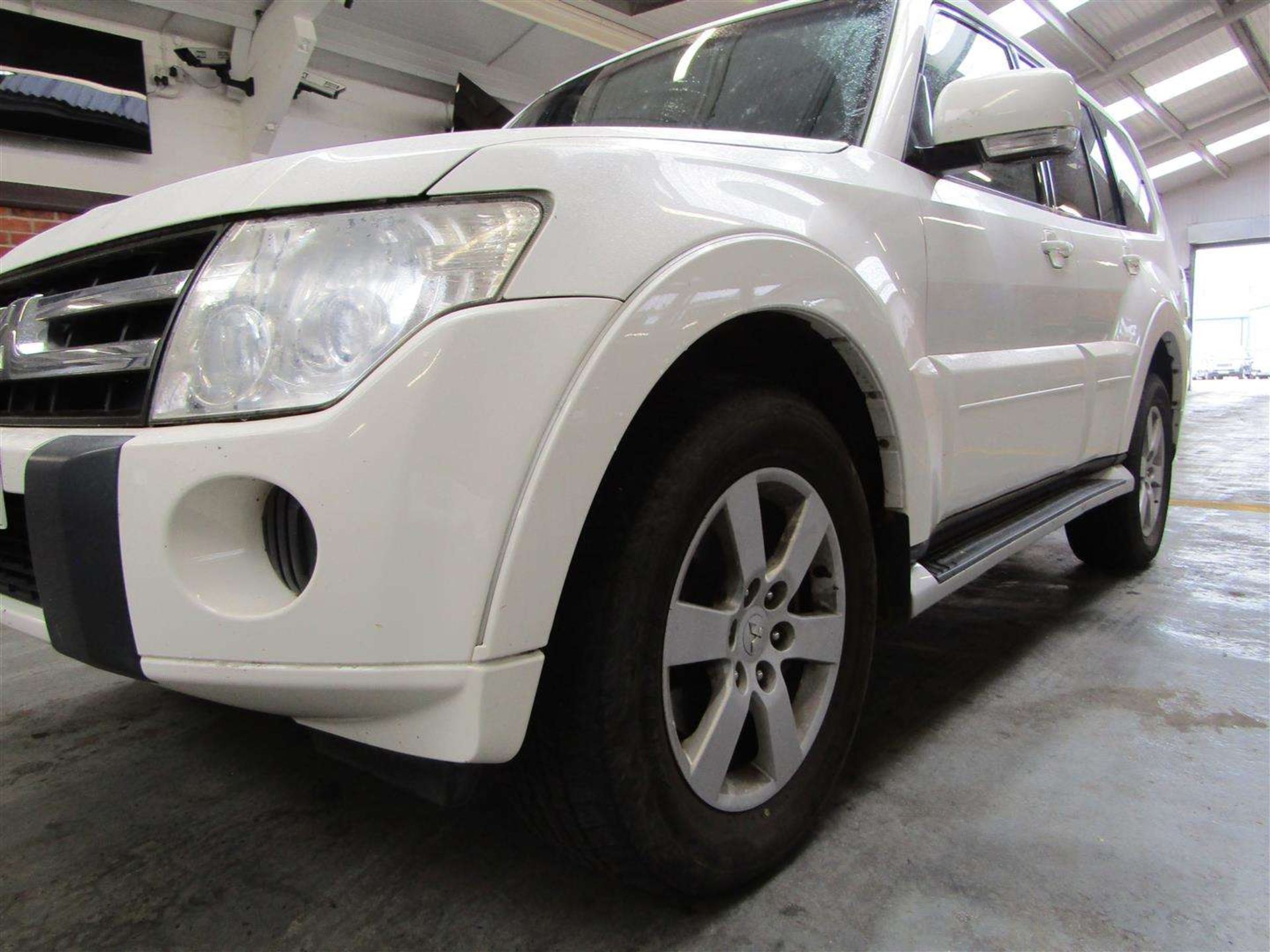 2010 MITSUBISHI SHOGUN EQUIPPE DI-D - Image 24 of 27