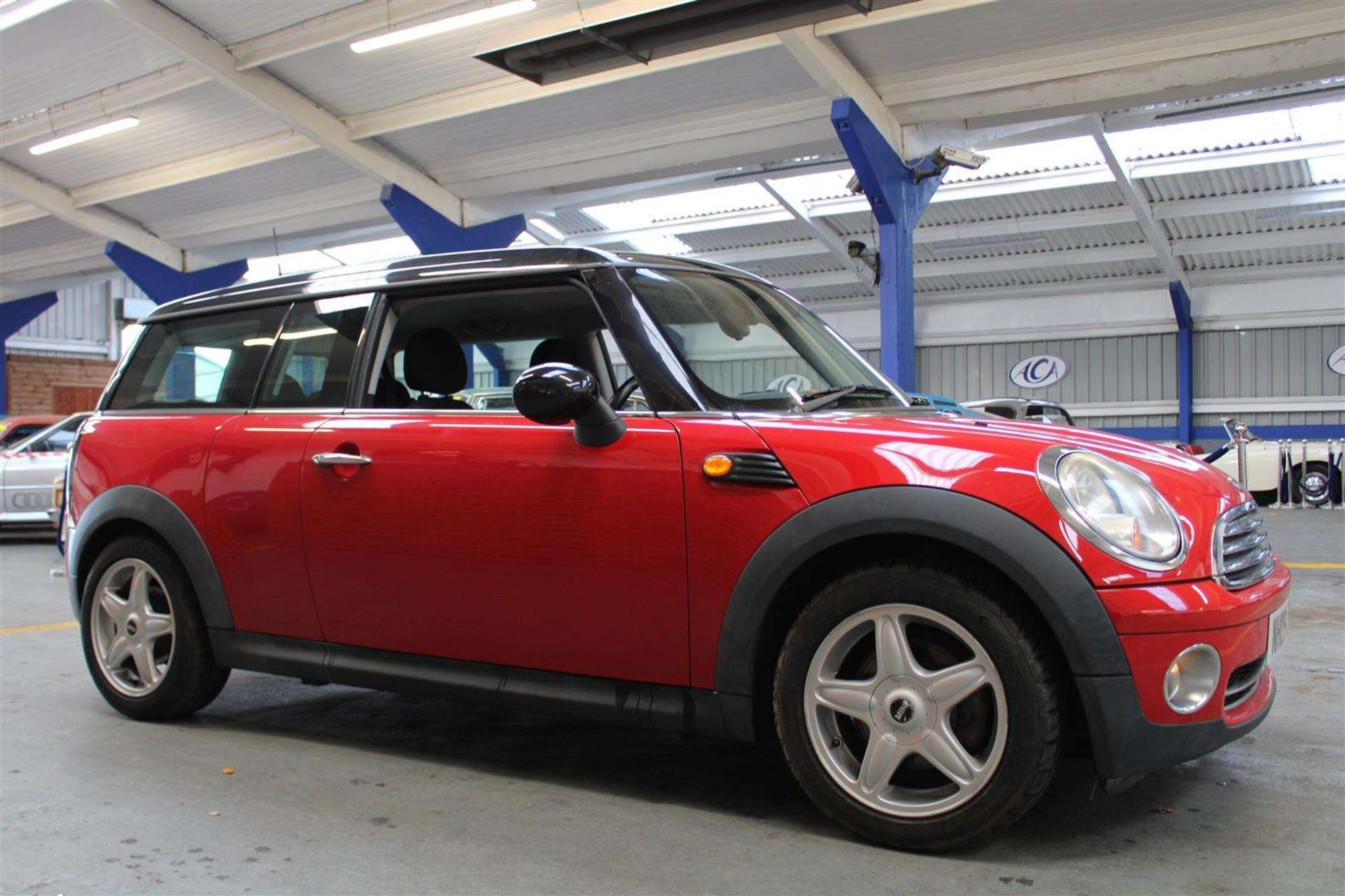 2009 MINI COOPER CLUBMAN - Image 10 of 24