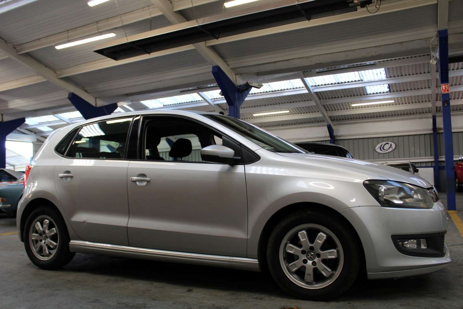 2011 VW POLO BLUEMOTION TDI - Image 12 of 29