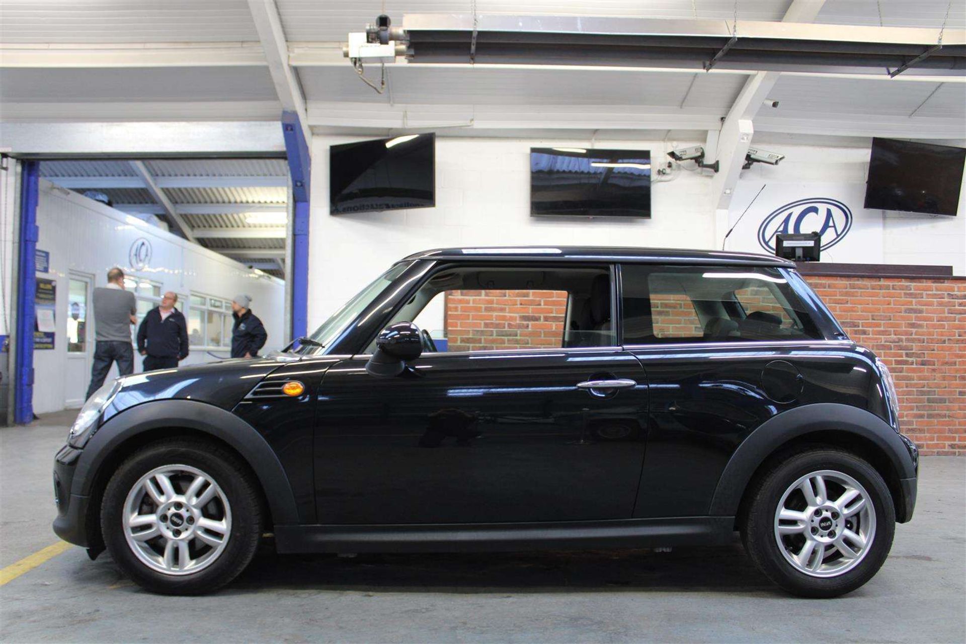 2010 MINI COOPER - Image 2 of 25