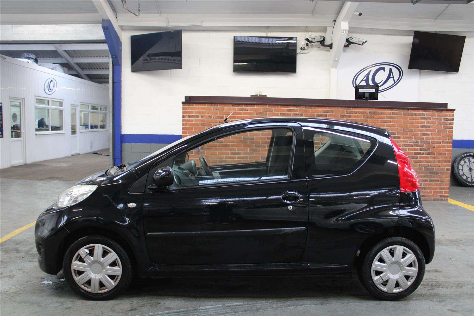 2009 PEUGEOT 107 URBAN - Image 3 of 24