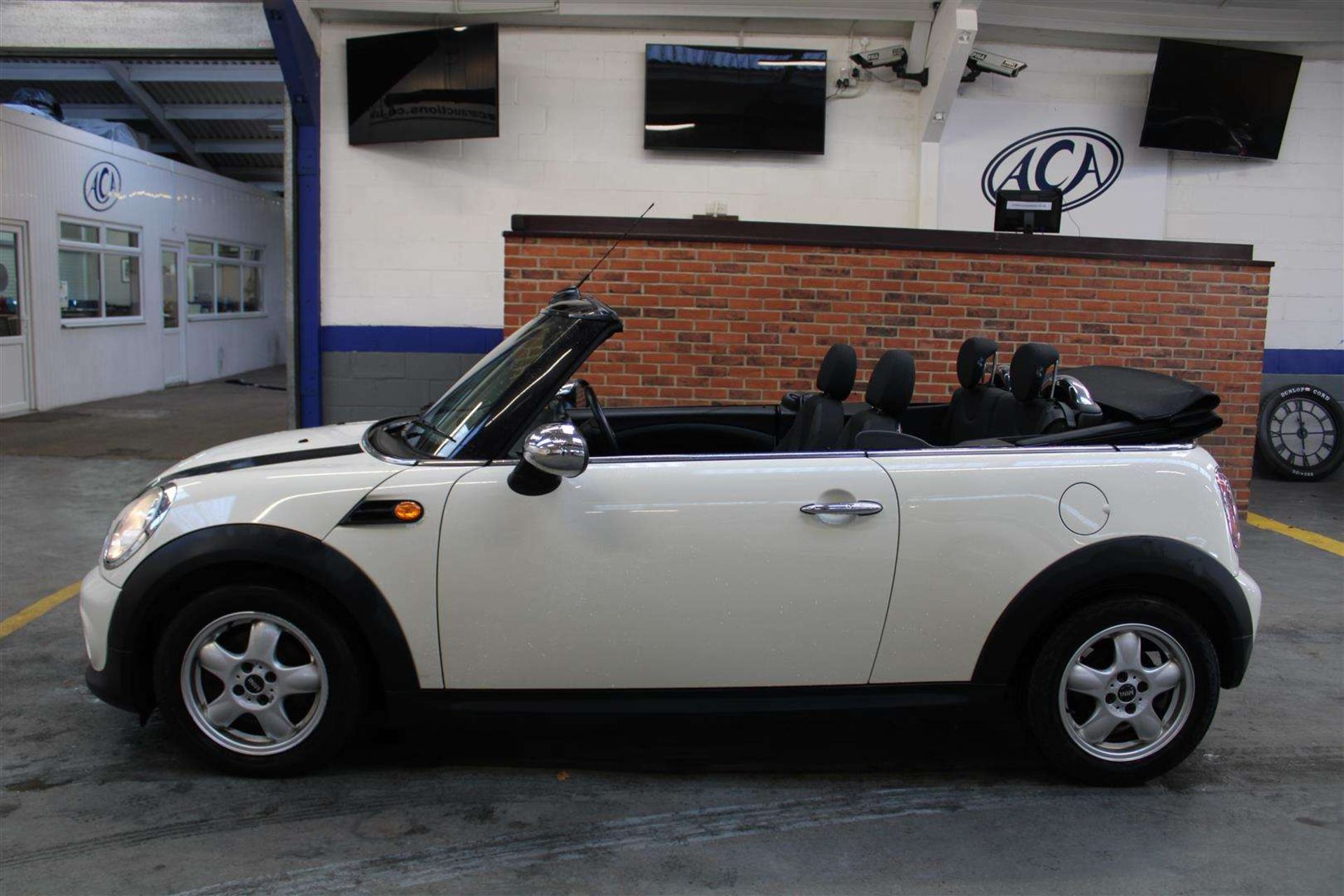 2011 MINI ONE CONVERTIBLE (PEPPER PACK)&nbsp; - Image 3 of 28