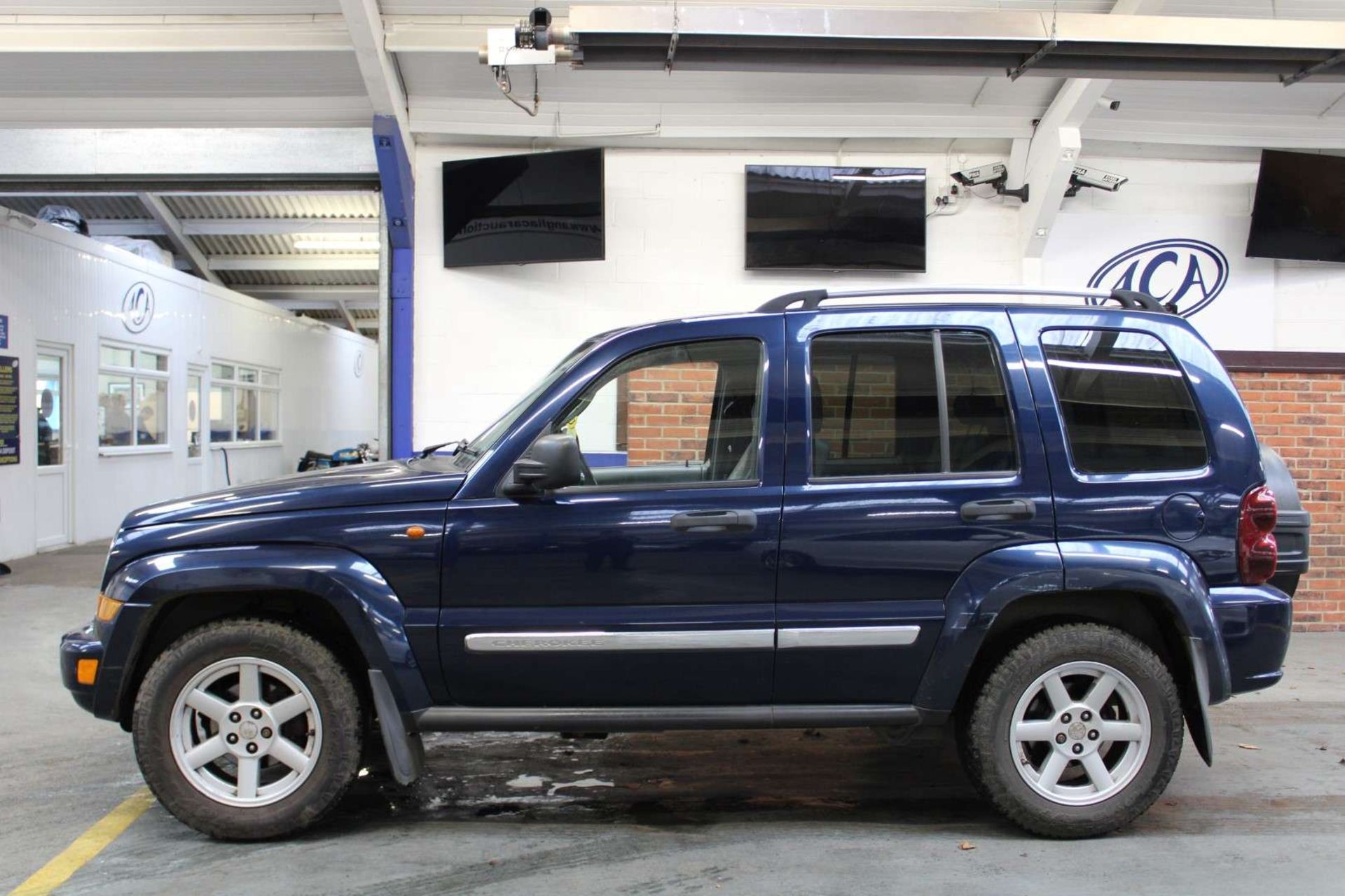 2007 JEEP CHEROKEE LIMITED CRD AUTO - Image 2 of 25