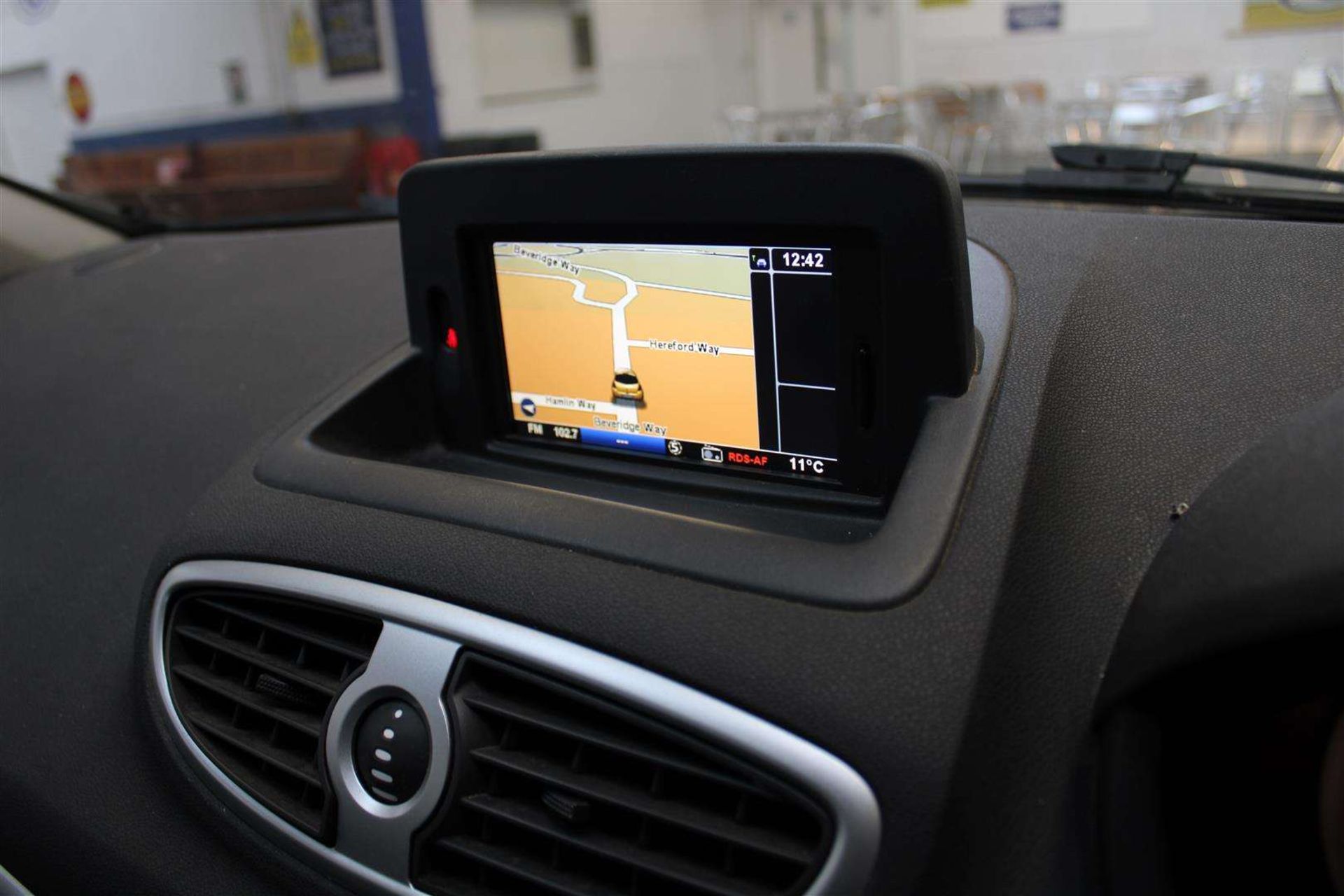 2011 RENAULT CLIO DYNAMIQUE TOMTOM 16V - Image 23 of 25