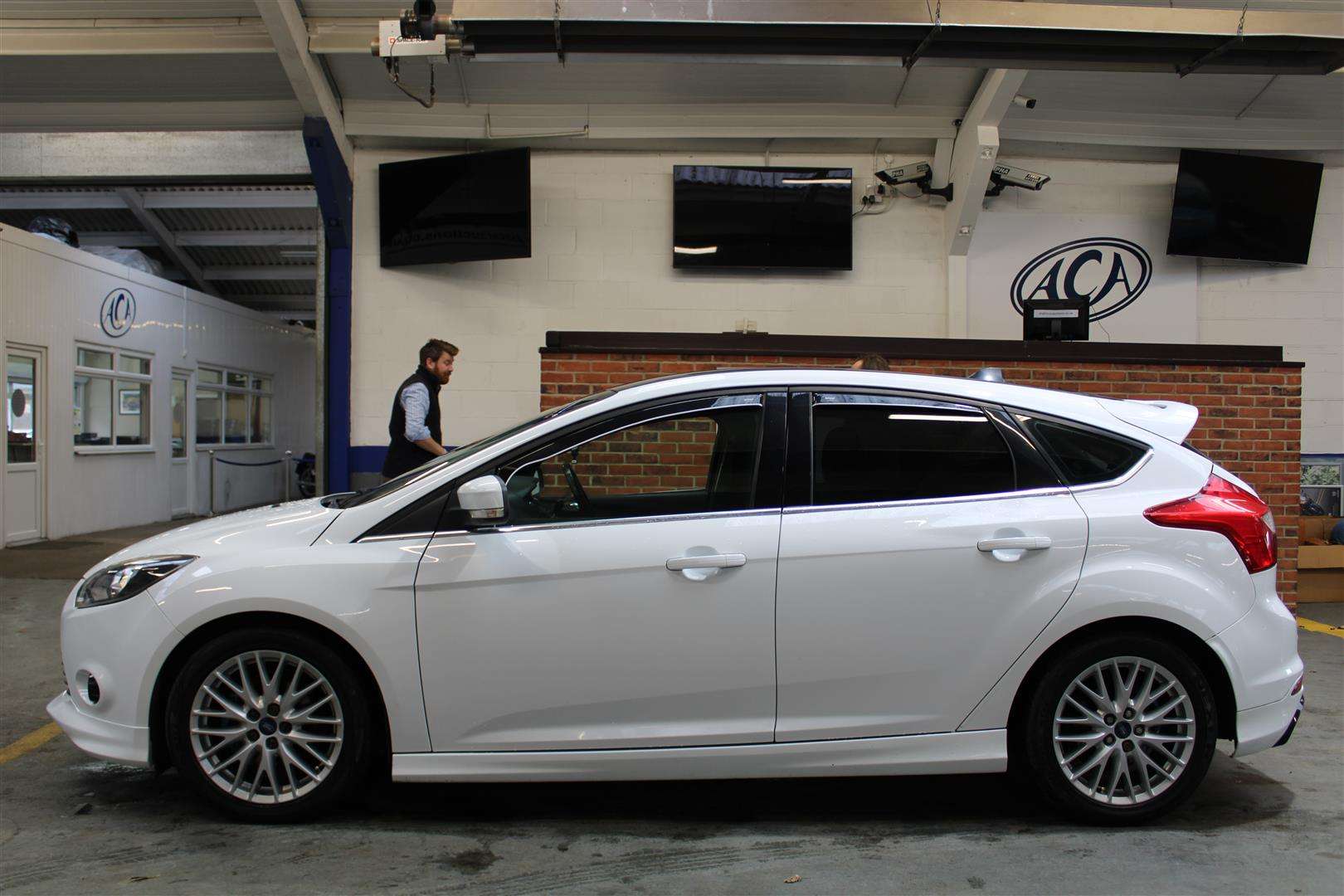 2012 FORD FOCUS ZETEC S TURBO - Image 2 of 24