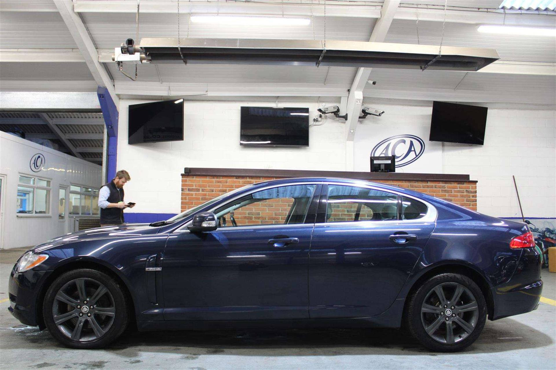 2009 JAGUAR XF LUXURY D V6 AUTO - Image 2 of 21