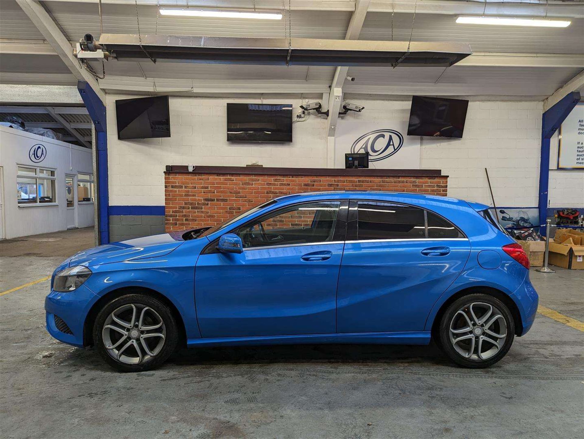 2014 MERCEDES-BENZ A180 BLUEEFFICIENCY SPORT - Image 2 of 27