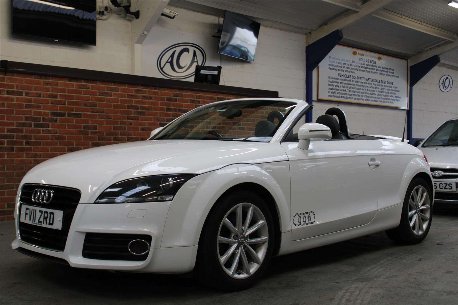 2011 AUDI TT SPORT TFSI - Image 9 of 30