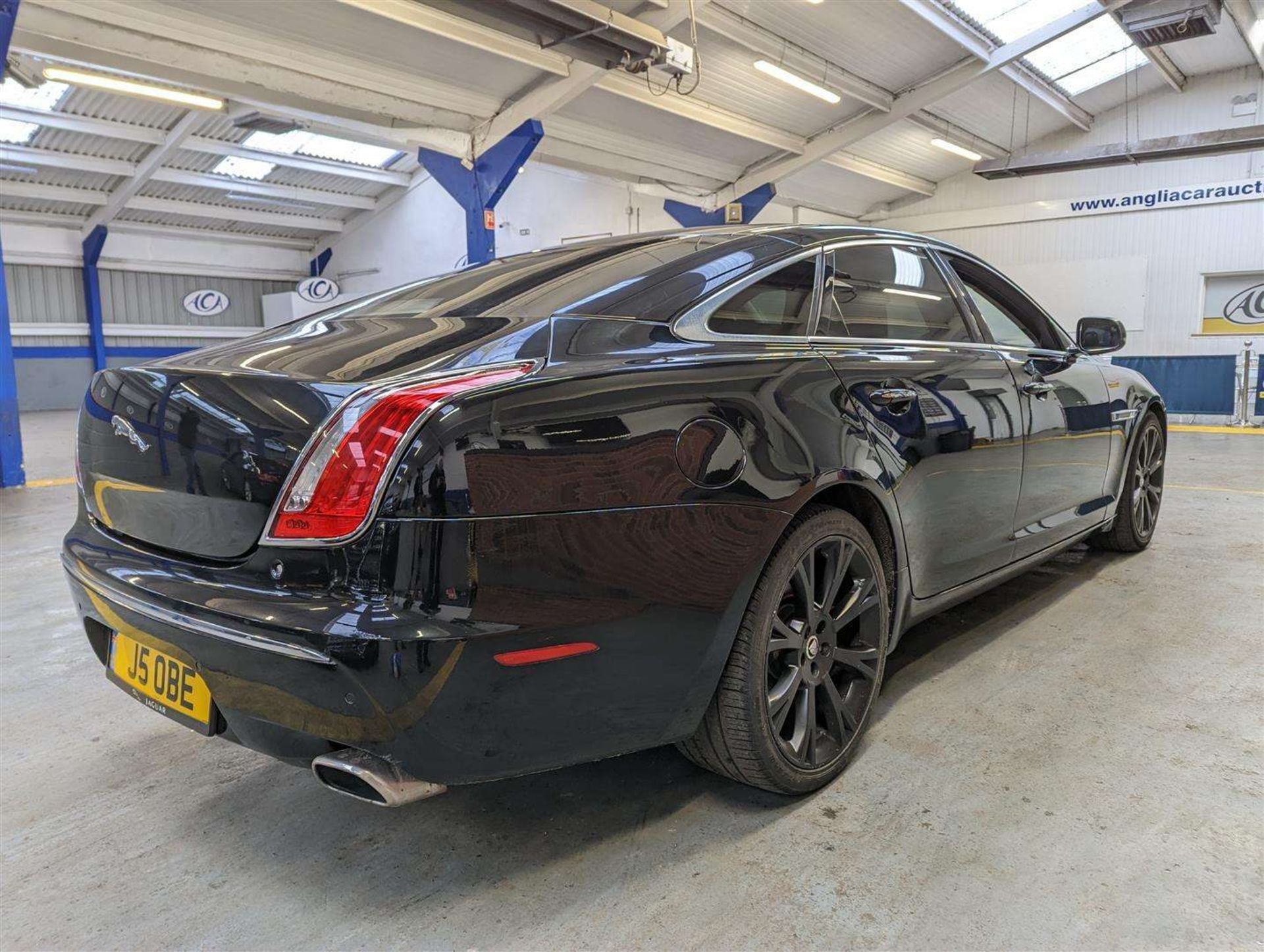 2010 JAGUAR XJ LUXURY V6 D AUTO - Image 9 of 29