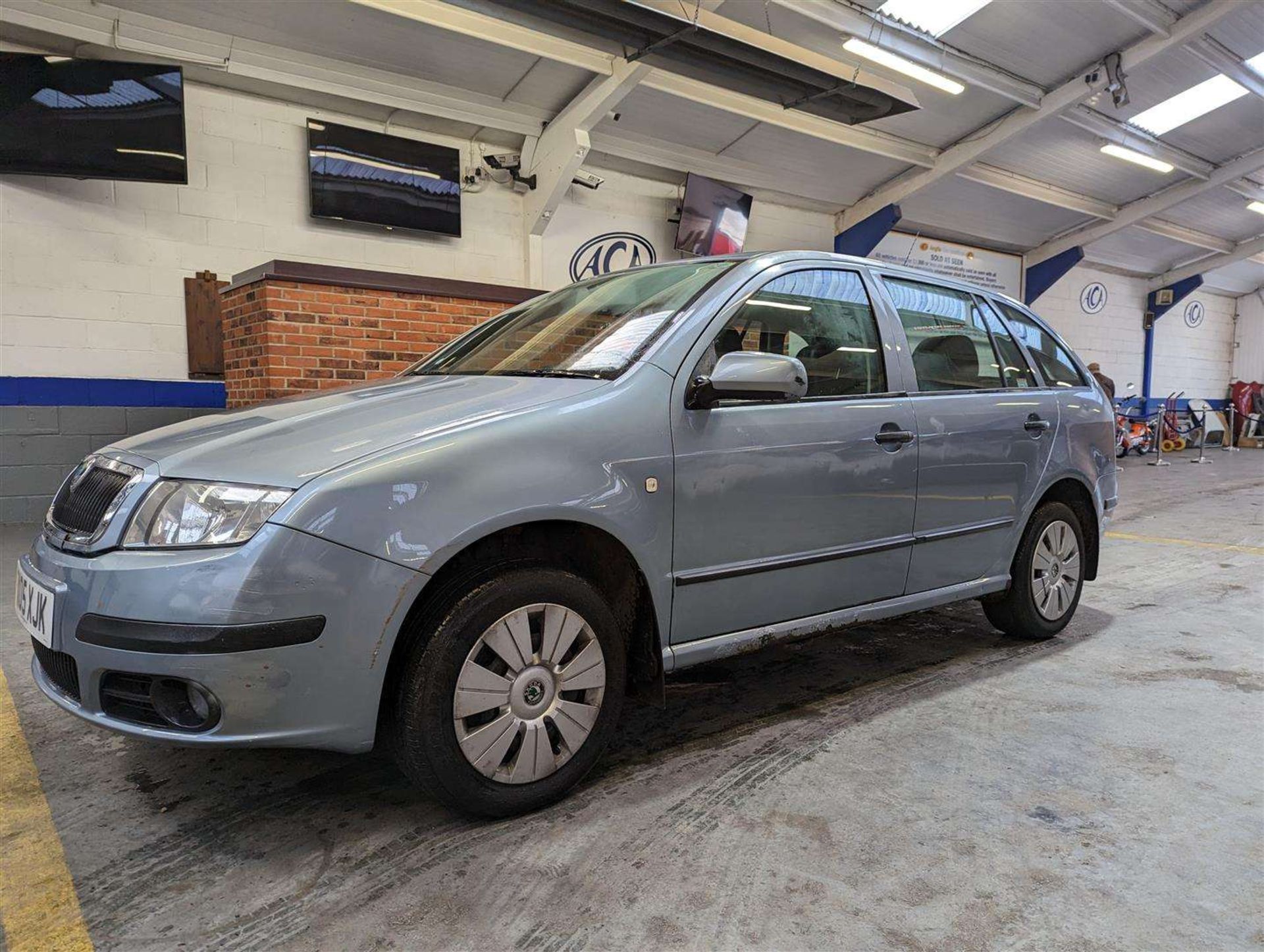 2005 SKODA FABIA AMBIENTE 16V 100