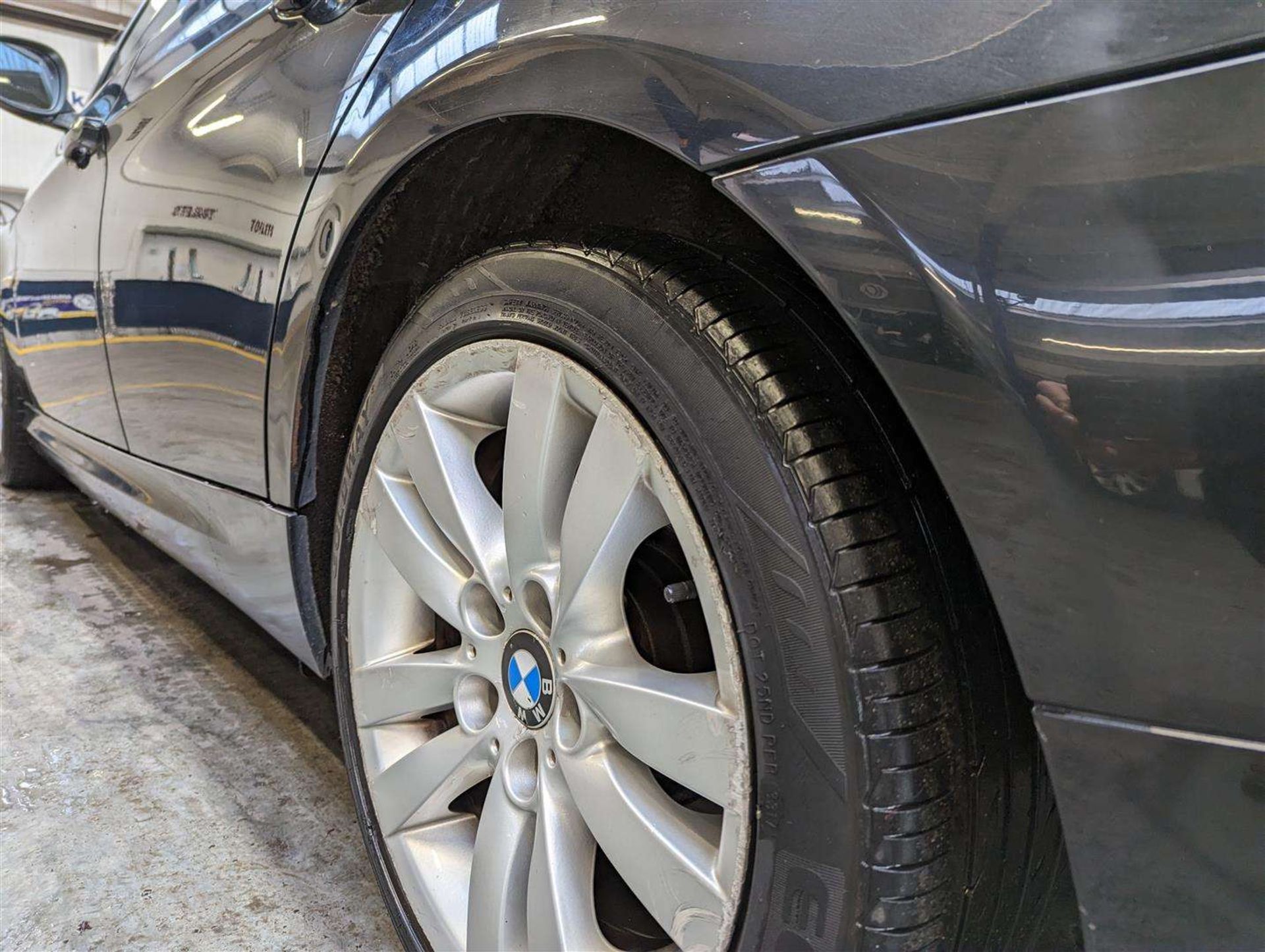 2011 BMW 320I EXCLUSIVE EDITION - Image 18 of 23