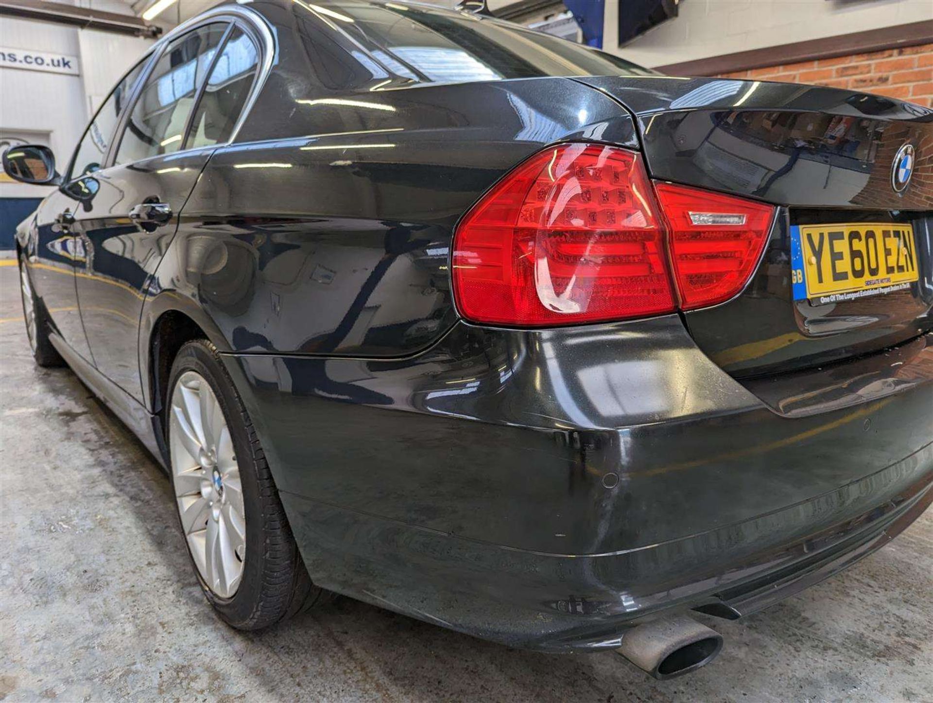 2011 BMW 320I EXCLUSIVE EDITION - Image 17 of 23