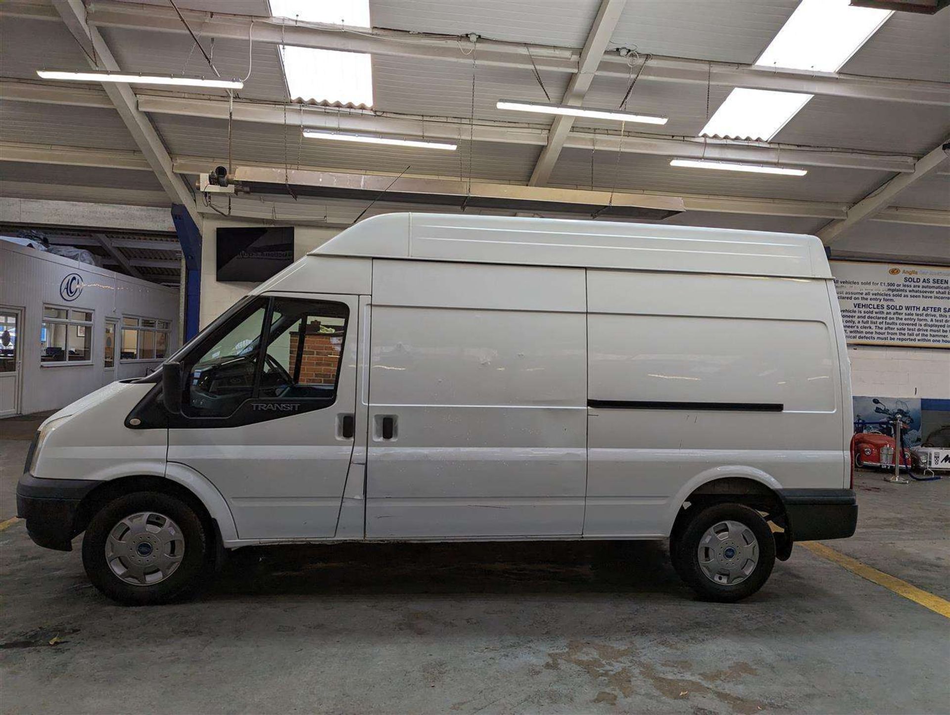 2012 FORD TRANSIT 125 T350 RWD - Image 2 of 22