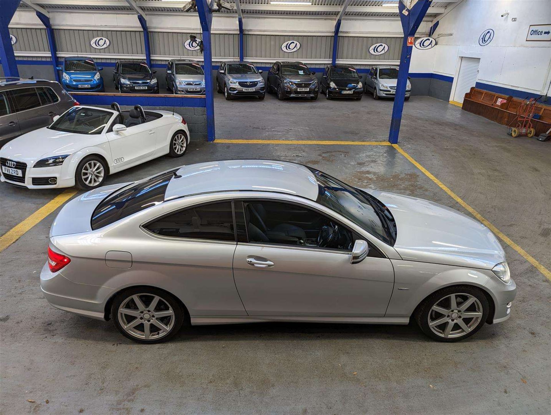 2012 MERCEDES-BENZ C180 AMG SPORT BLUEEFFIENCY AUTO - Image 11 of 25