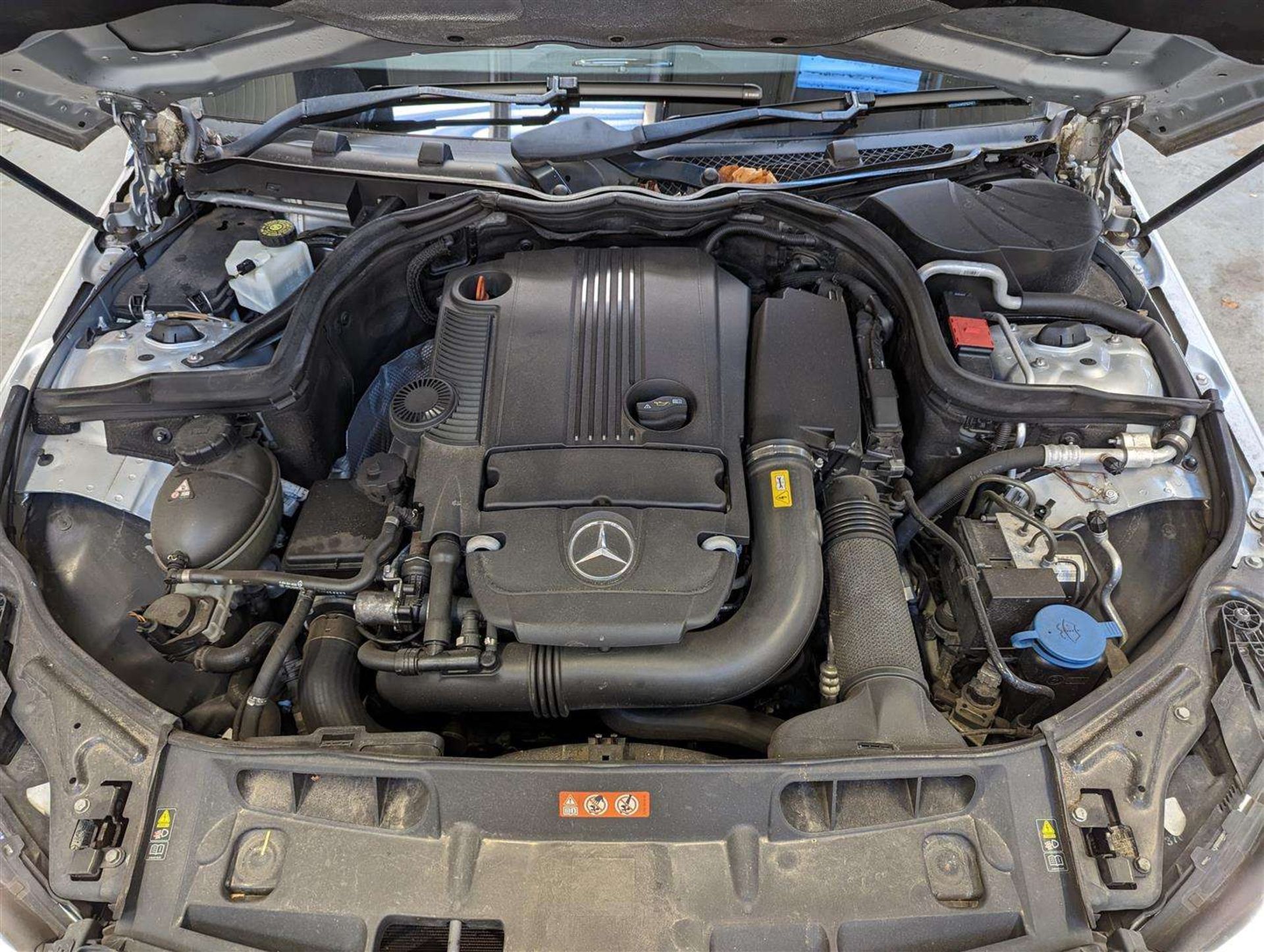 2012 MERCEDES-BENZ C180 AMG SPORT BLUEEFFIENCY AUTO - Image 22 of 25