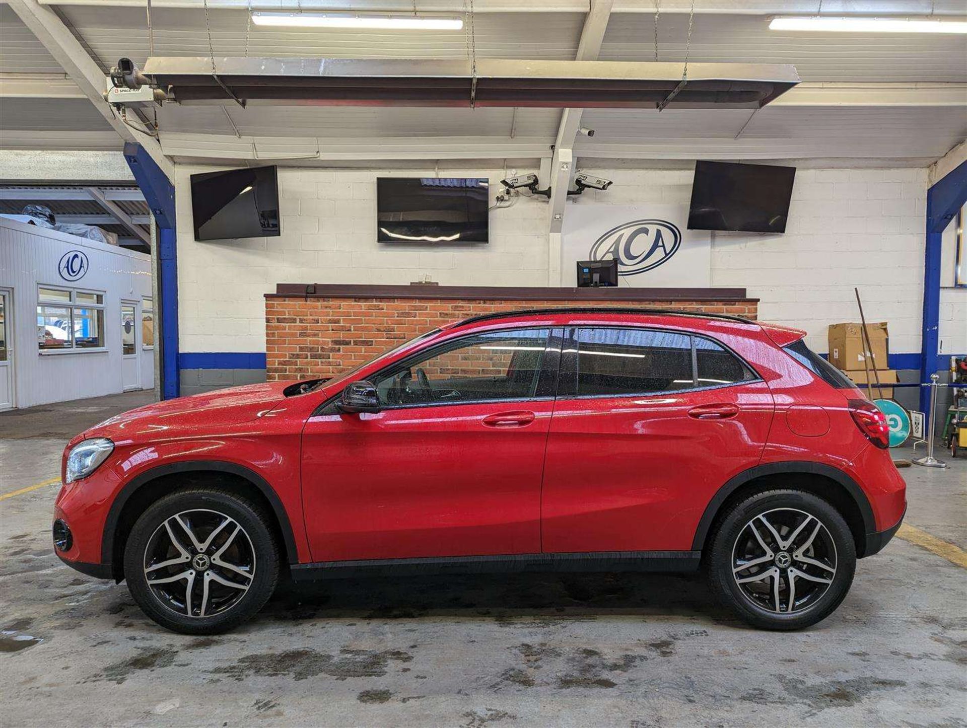 2019 MERCEDES-BENZ GLA 180 URBAN EDITION AUTO - Image 2 of 25