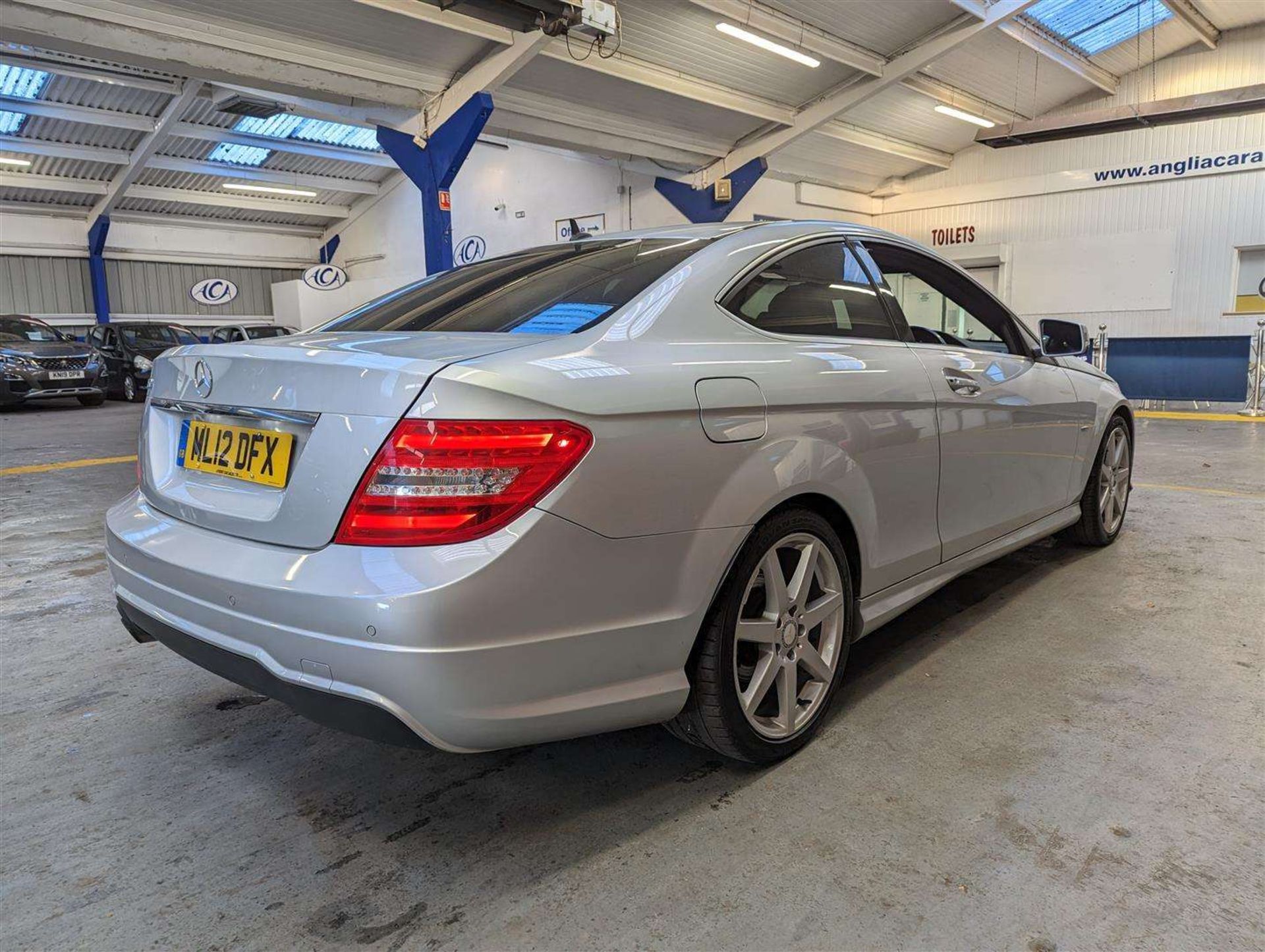 2012 MERCEDES-BENZ C180 AMG SPORT BLUEEFFIENCY AUTO - Image 8 of 25