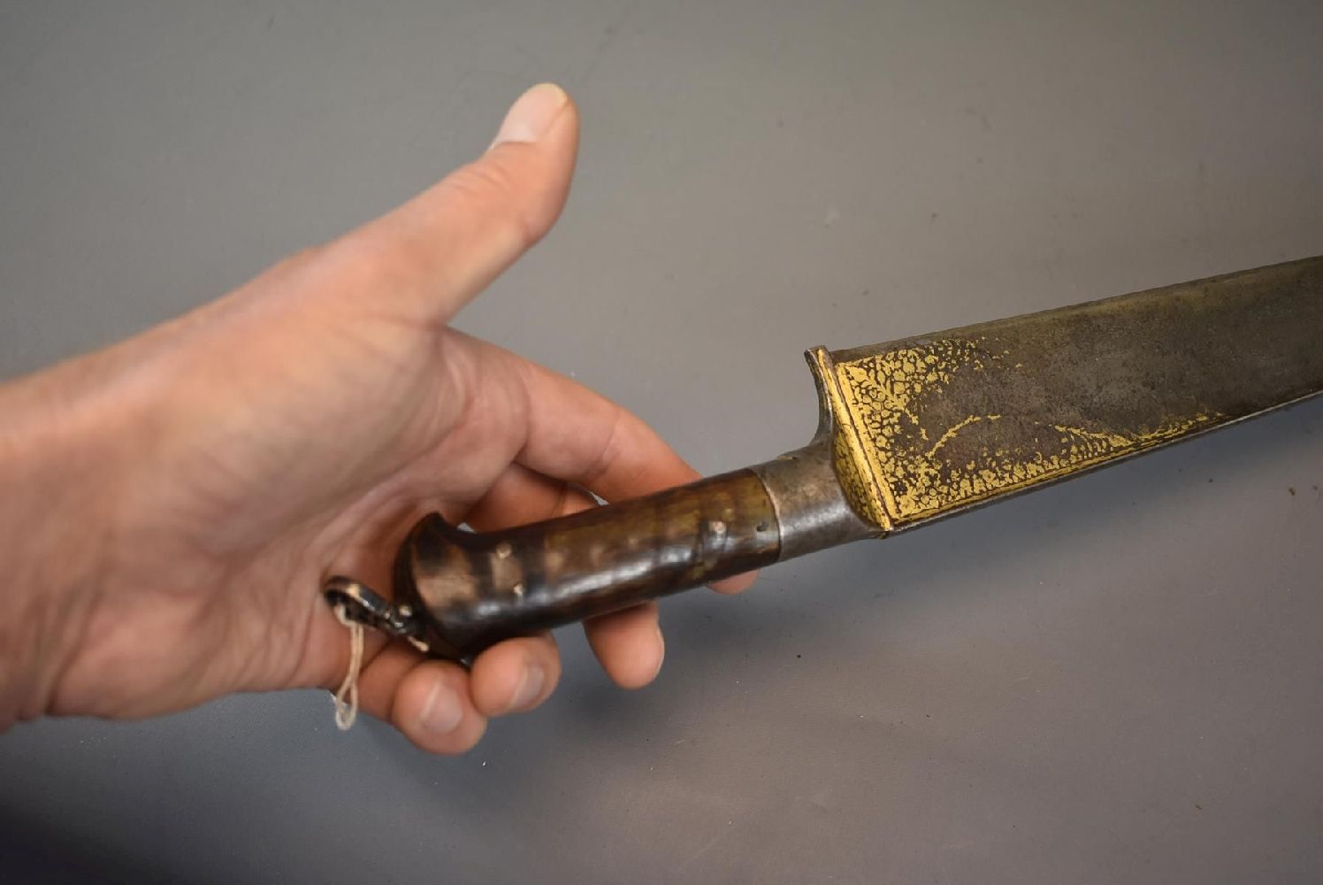 A 19TH CENTURY AFGHAN KHYBER KNIFE, 40cm T-section blade of black Wootz damascus, decorated with a - Image 7 of 9