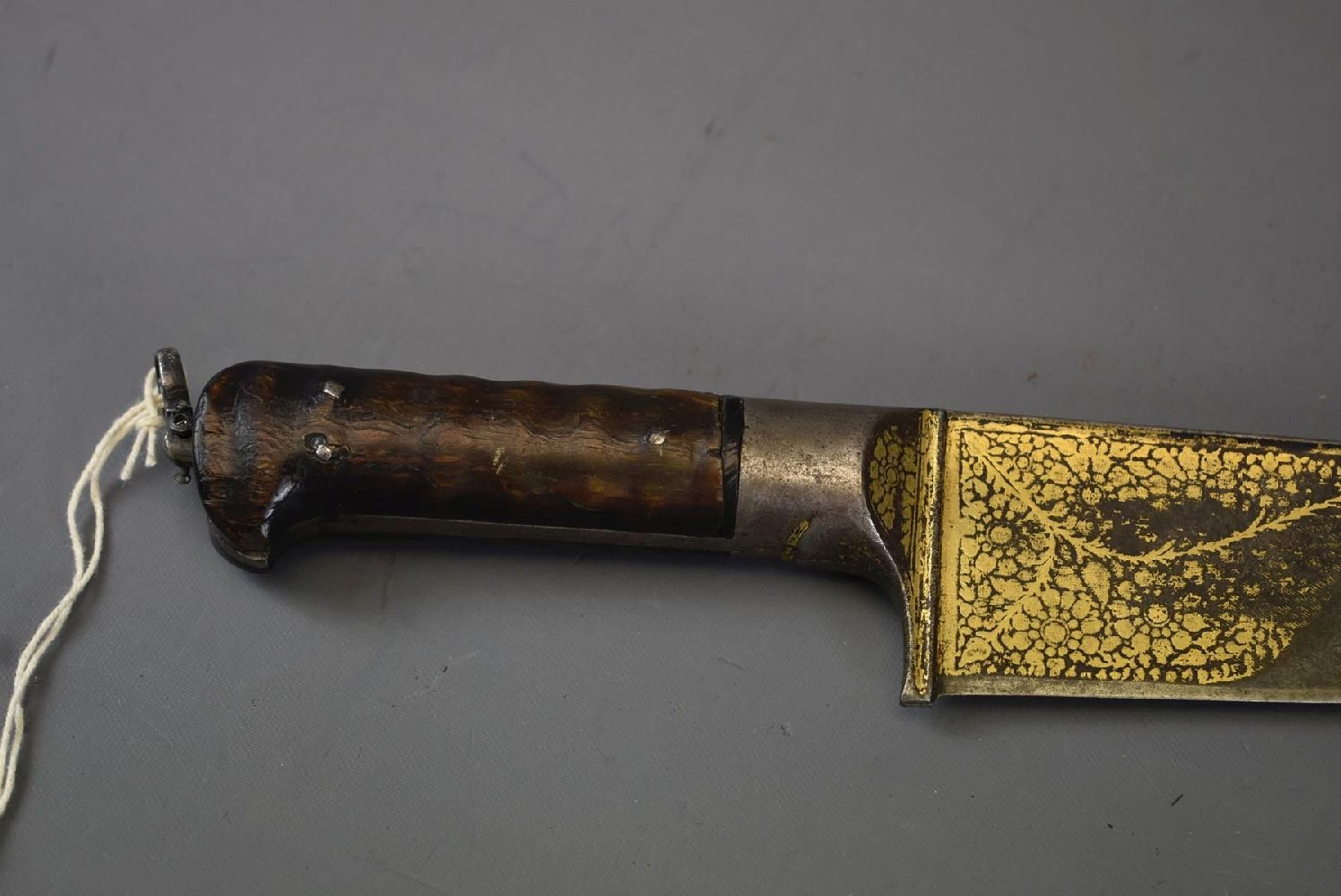 A 19TH CENTURY AFGHAN KHYBER KNIFE, 40cm T-section blade of black Wootz damascus, decorated with a - Image 3 of 9