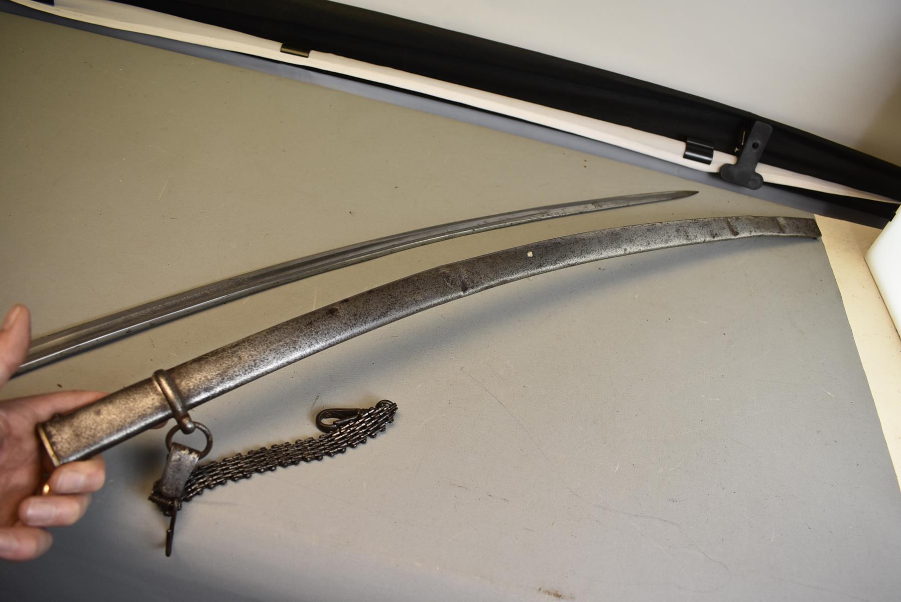 A PERSIAN OFFICER'S SABRE, 84cm curved fullered blade etched with panels of calligraphy to either - Image 7 of 8