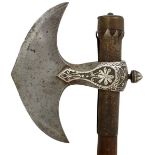 A GOOD QUALITY 19TH CENTURY INDIAN AXE, 15cm polished iron crescent-shaped head with lateral