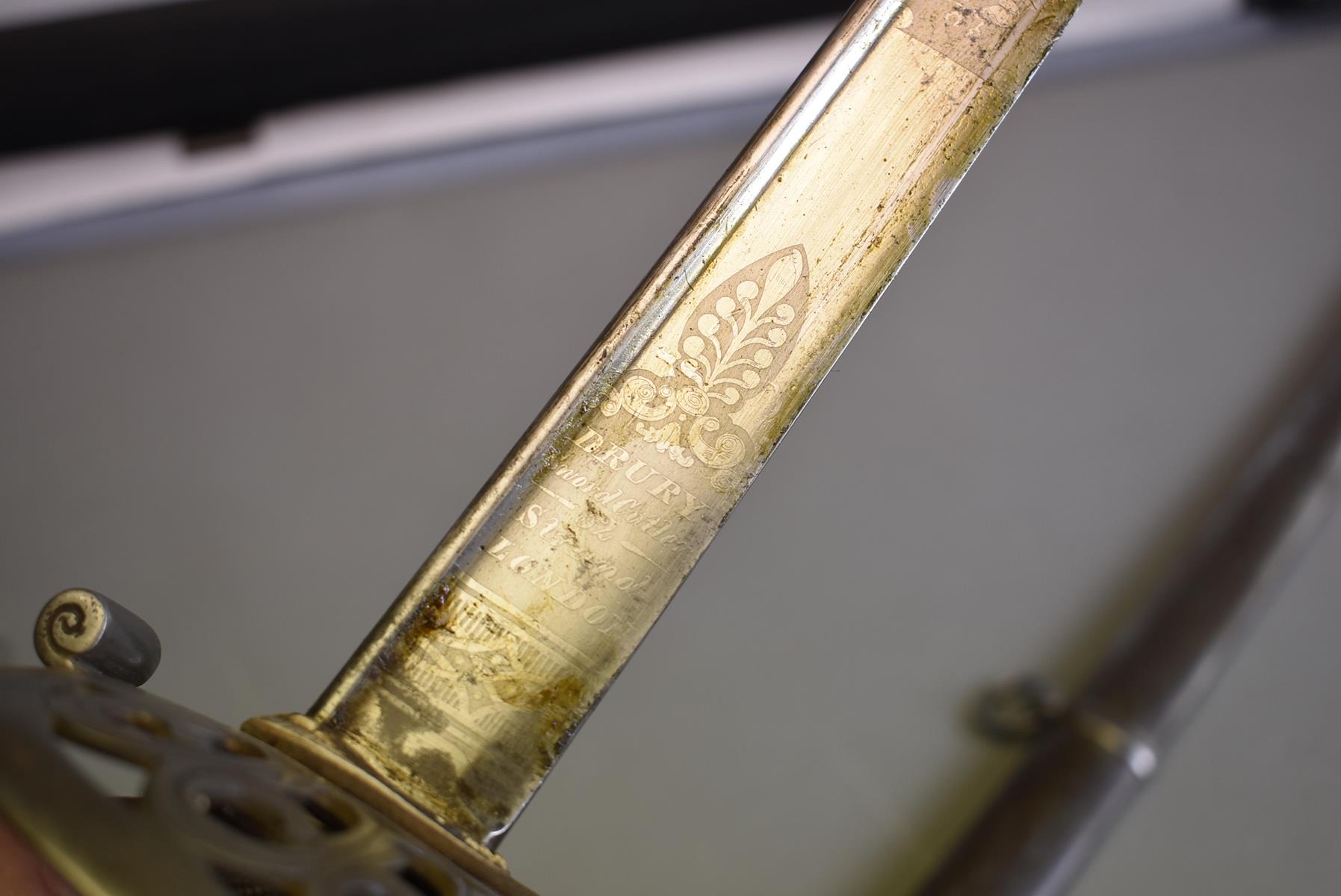 A CLEAN 1821 PATTERN HEAVY CAVALRY OFFICER'S SWORD, 89.5cm bright pipe backed blade with spear point - Image 3 of 11