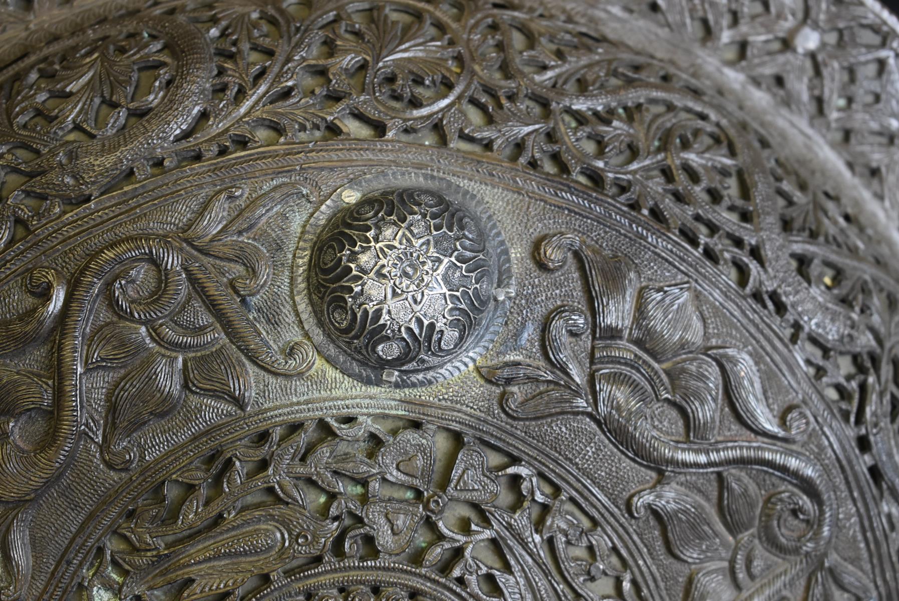 A FINE OTTOMAN DHAL OR SHIELD, 35.5cm diameter body overlaid with a finely pierced outer decorated - Image 6 of 9