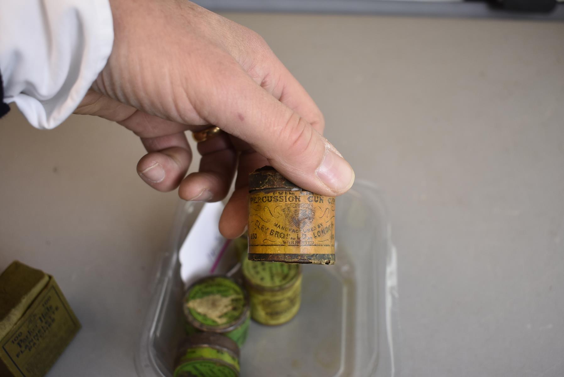 SIX VARIOUS PERCUSSION CAP TINS, together with a box of Parker Hale patches. (7) - Image 5 of 5