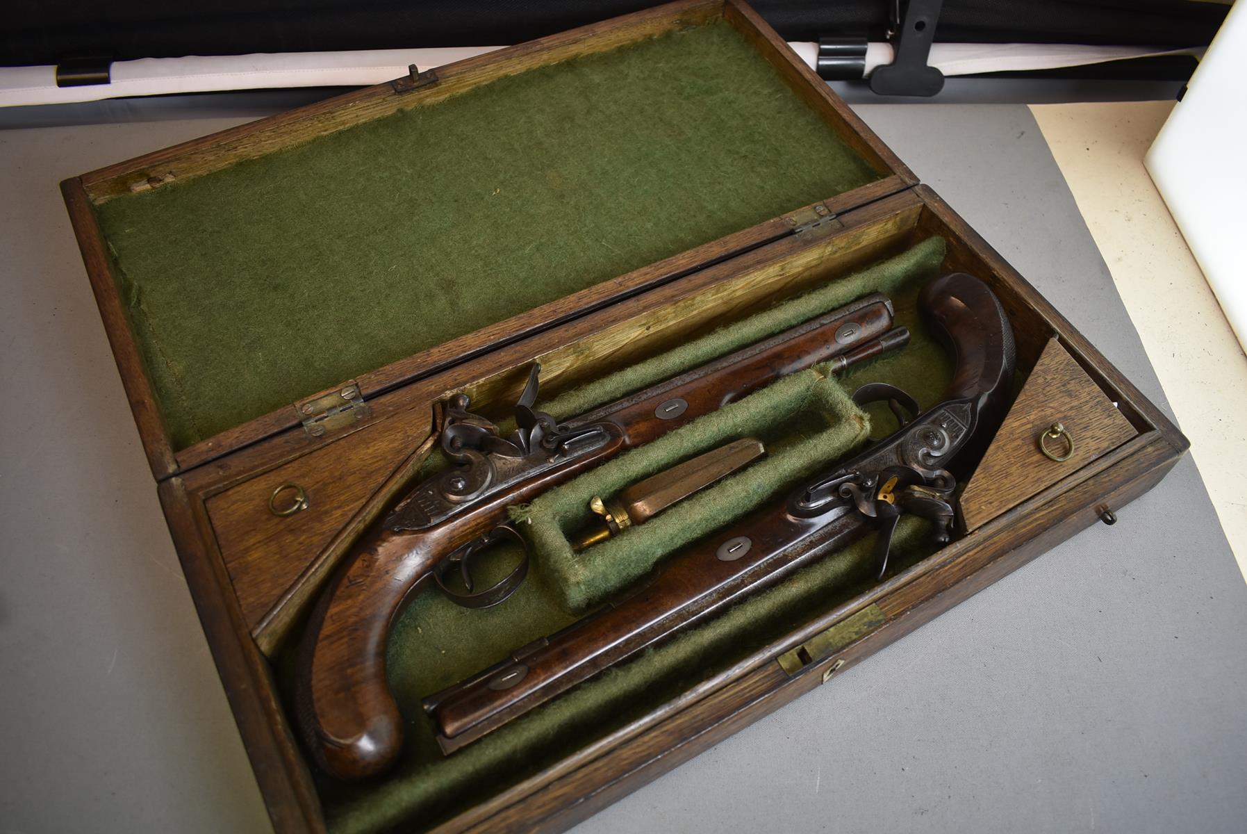 A CASED PAIR OF 22-BORE FLINTLOCK DUELLING PISTOLS BY WALLIS OF HULL, 10inch sighted octagonal - Image 6 of 20