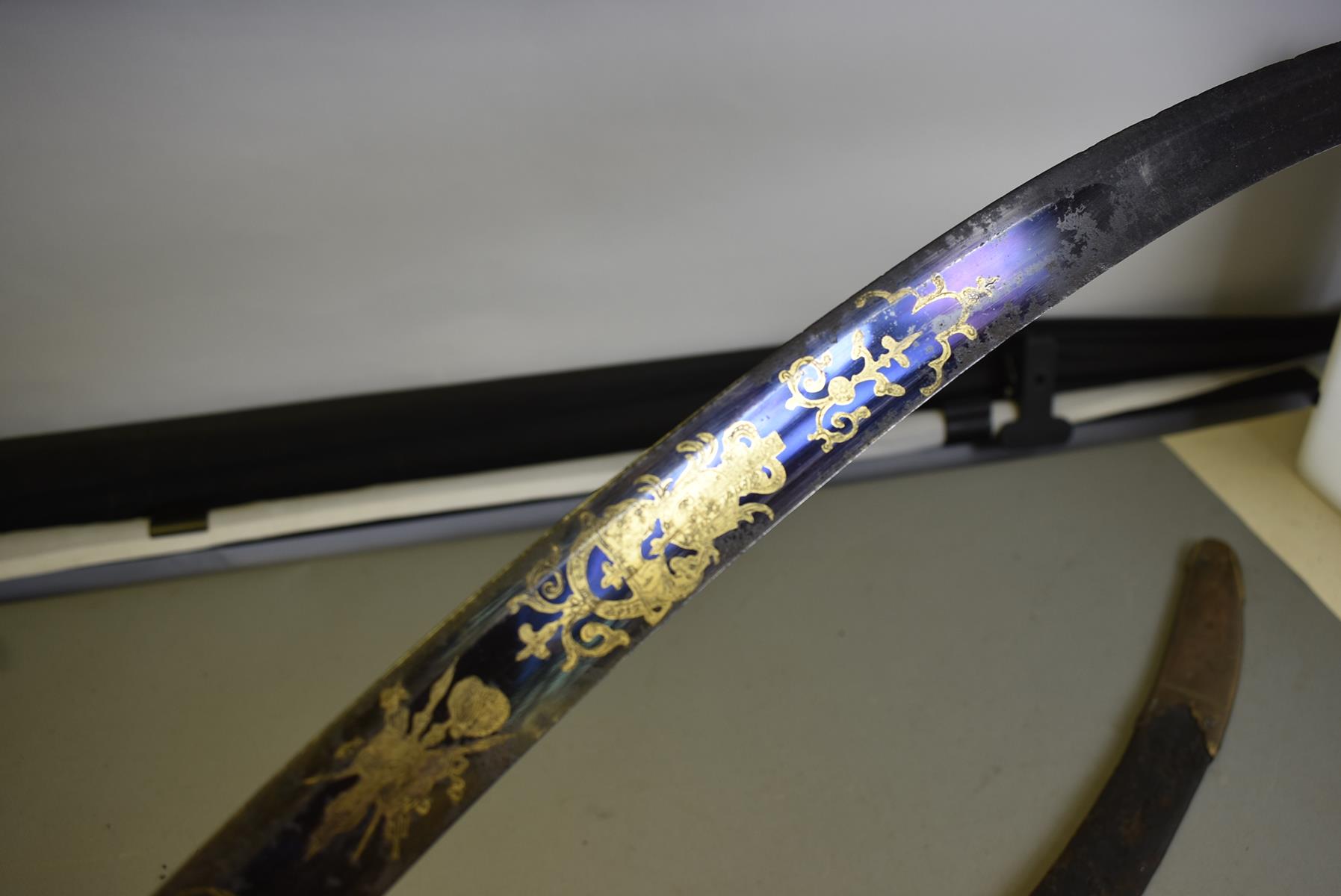A GEORGIAN OFFICER'S SABRE, 77.5cm curved blade decorated with scrolling foliage, stands of arms, - Image 9 of 15