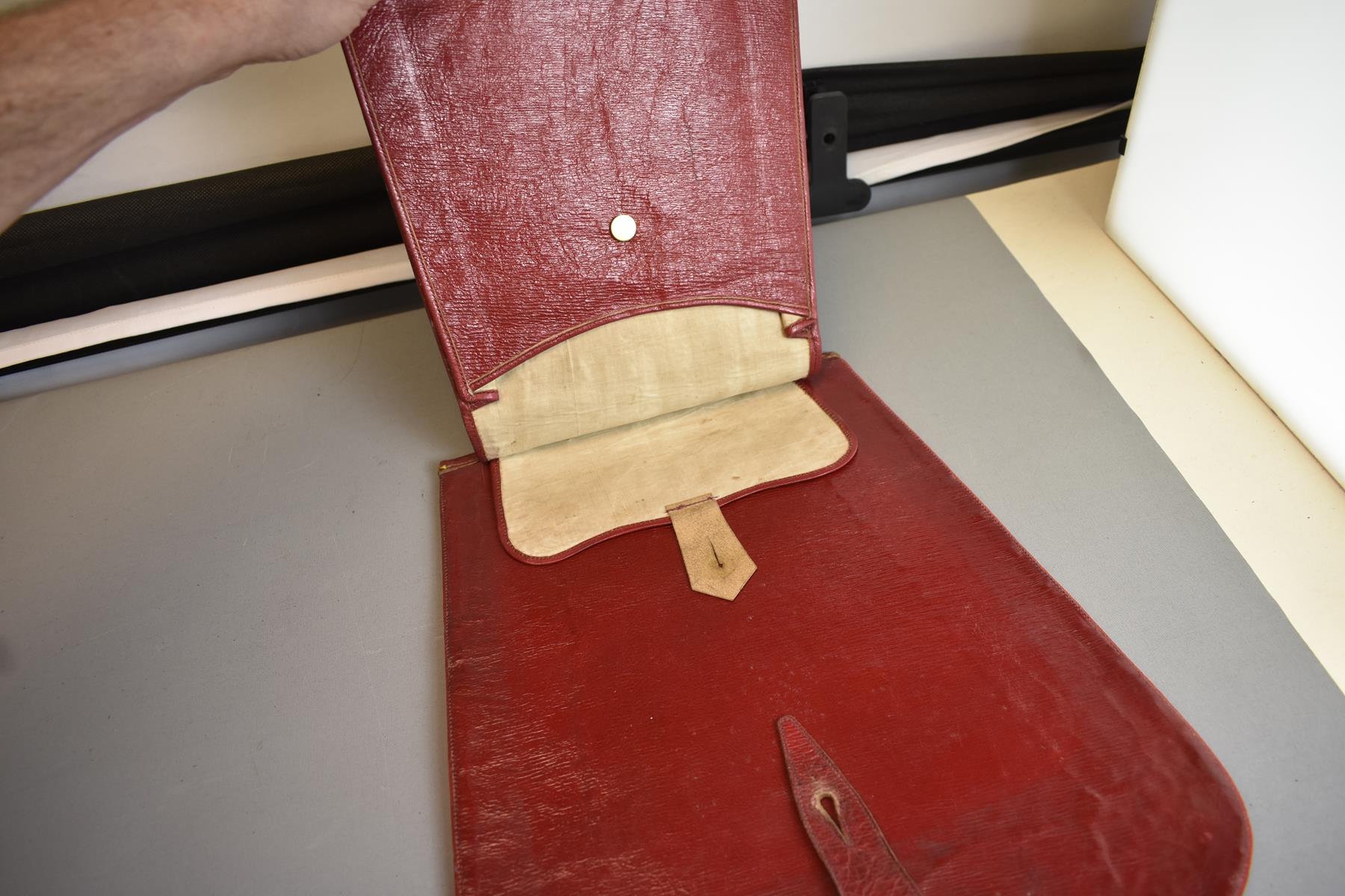 A FINE LARGE SIZE WILLIAM IV 15TH KING'S HUSSARS OFFICER'S SABRETACHE, the red felt flap with - Image 9 of 10