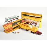 Dinky Toys, 2x Express Passenger Train, 2x Pavement Set + Fahrzeuge