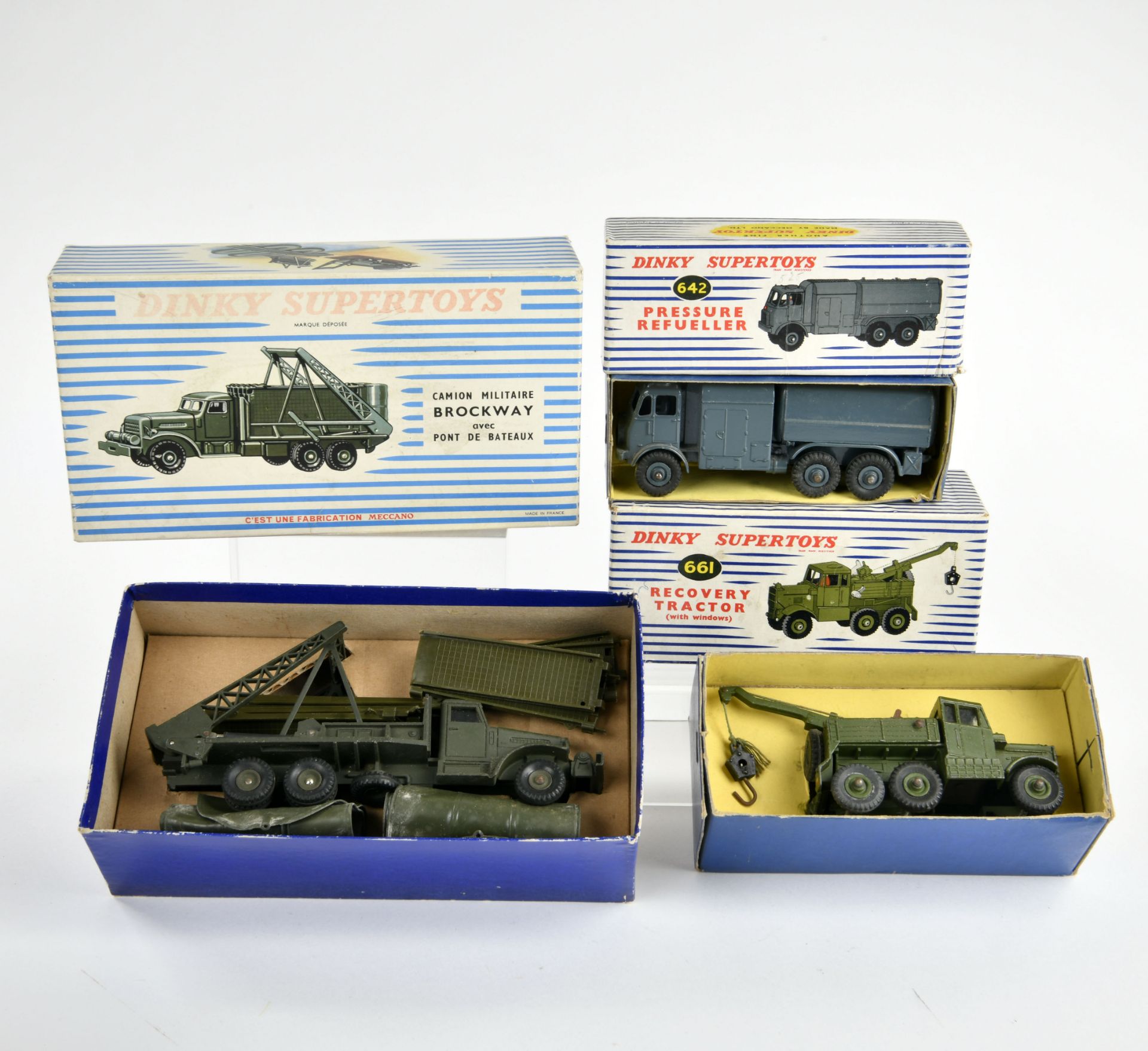 Konvolut Militärfahrzeuge, Dinky Supertoys, Brockway, Recovery Tractor + Pressure Refueller - Bild 2 aus 2