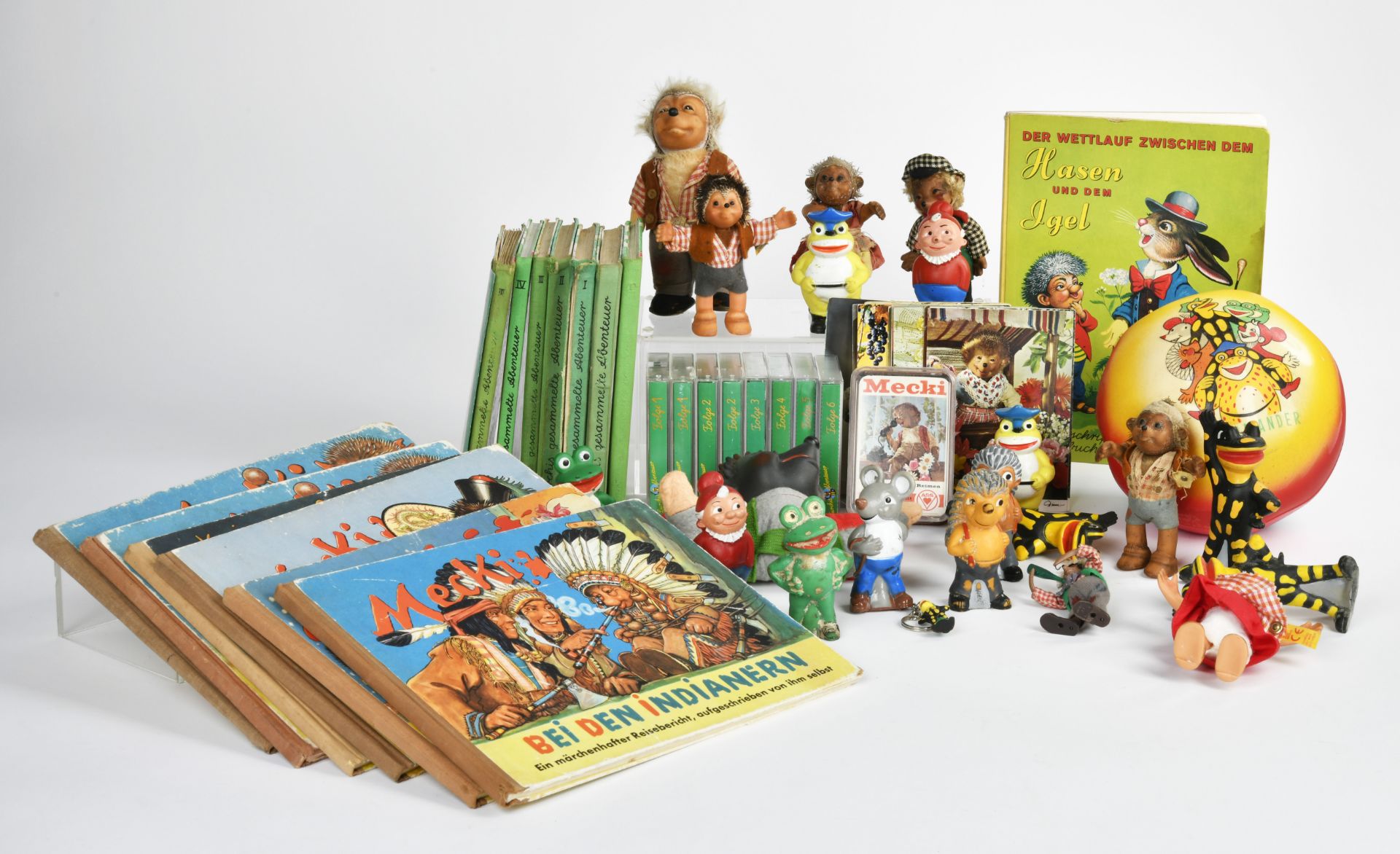 Bundle of Mecki & Lurchi toys, books a.o., extensive, part. traces of age + usage, please inspect